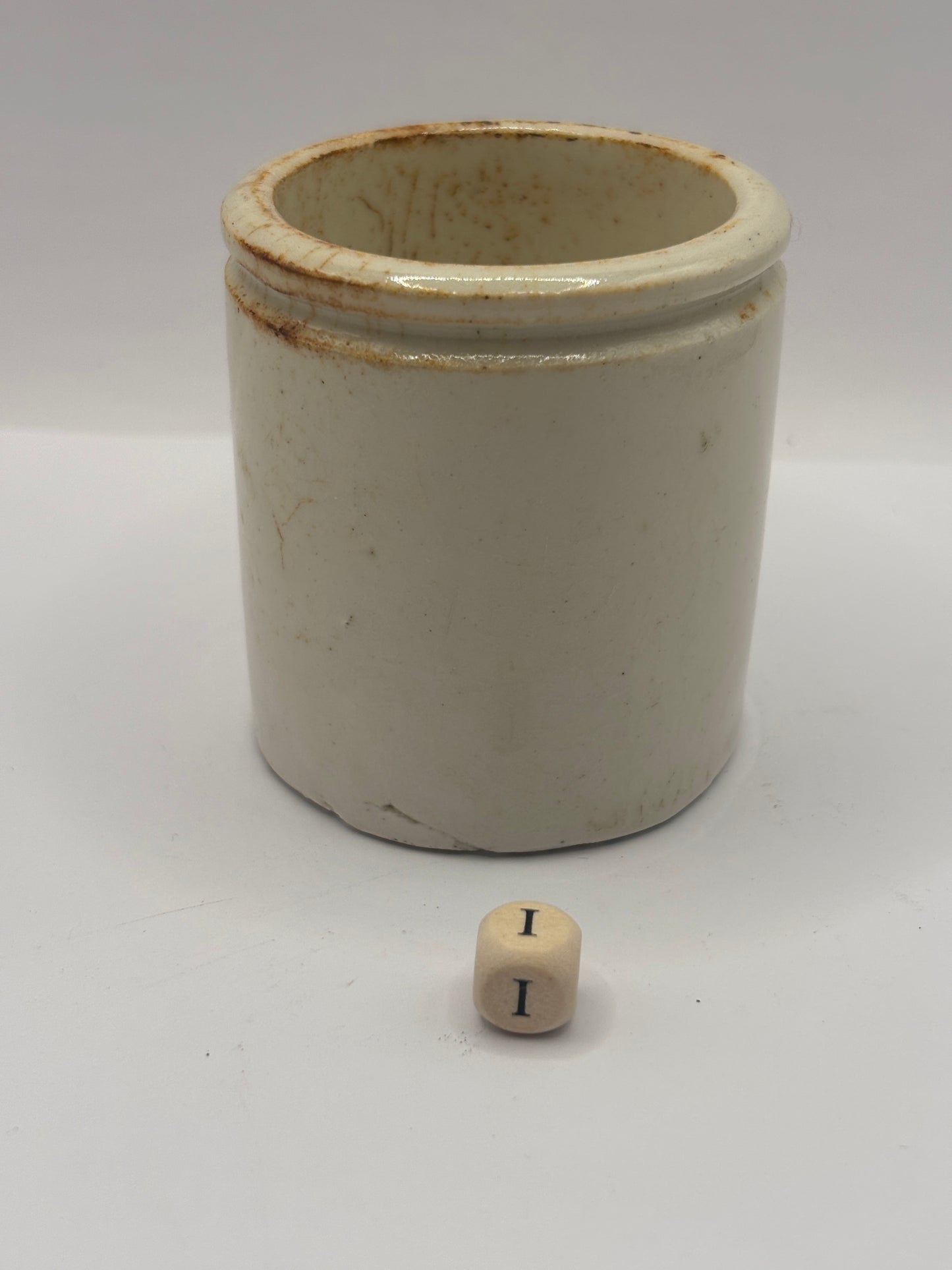 Old chunky stoneware pot (i)