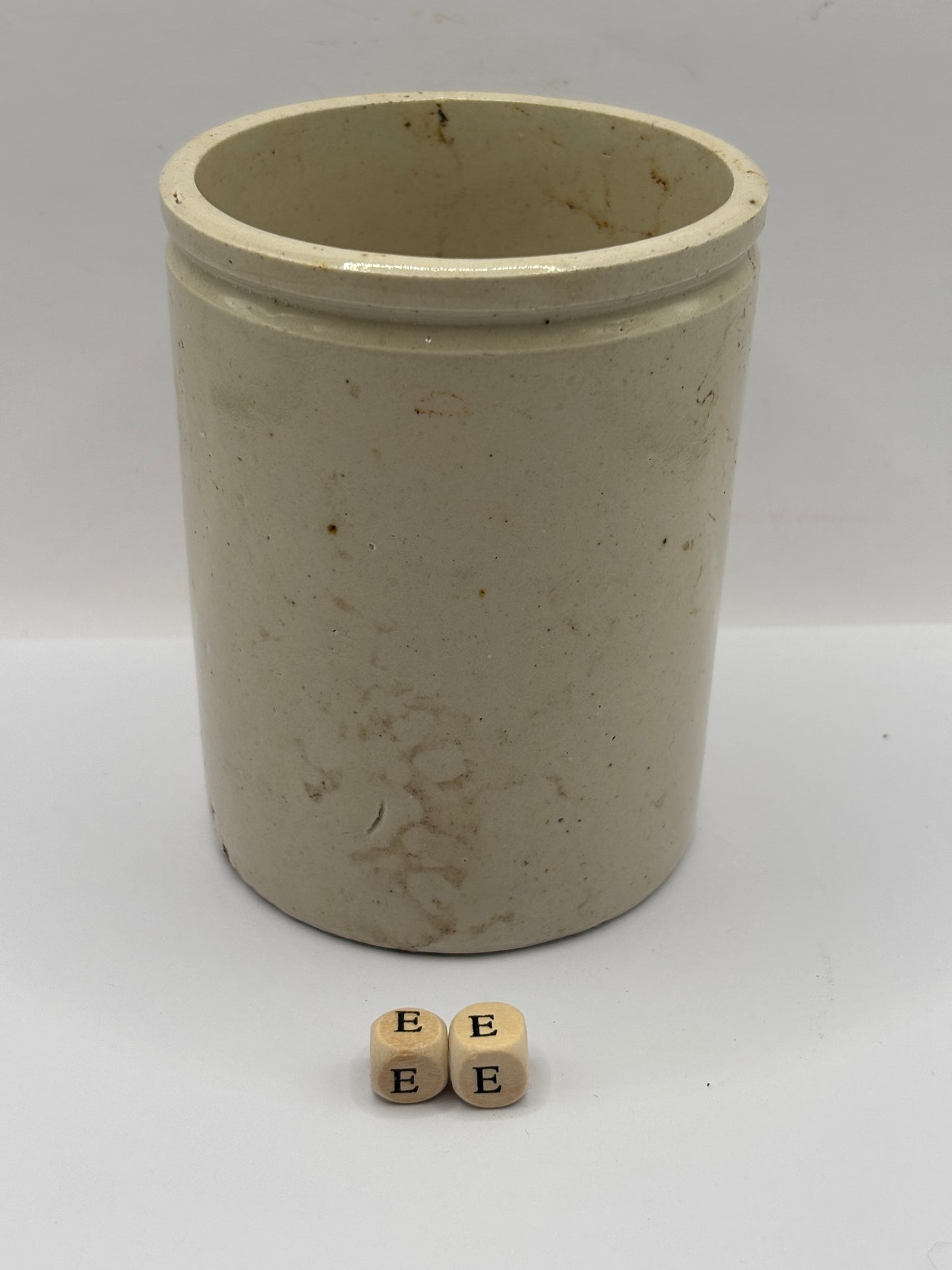 Old 1lb ribbed stoneware jam pot (ee)