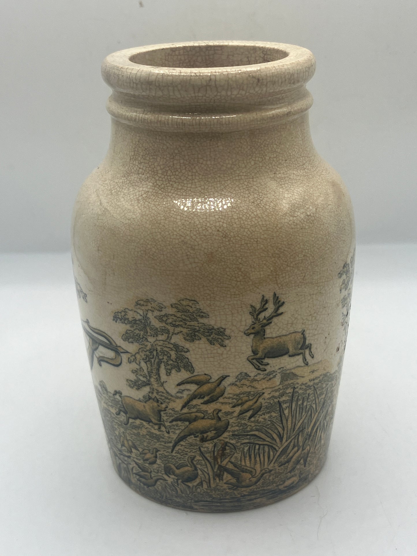 Pictorial prattware jar, Hunting scene