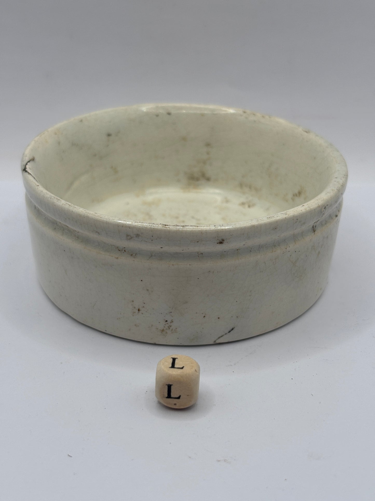 Old plain stoneware meat paste pot (L)