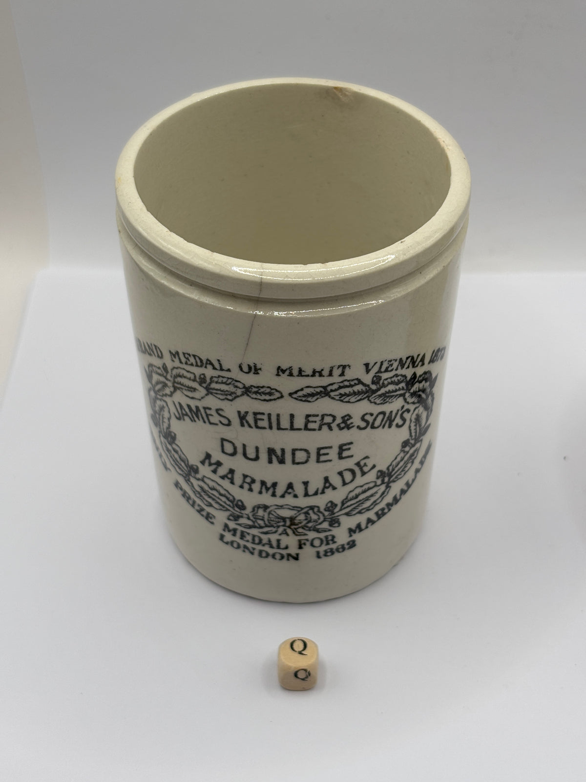 Old 1lb stoneware marmalade pot, James Keiller Dundee marmalade (Q)