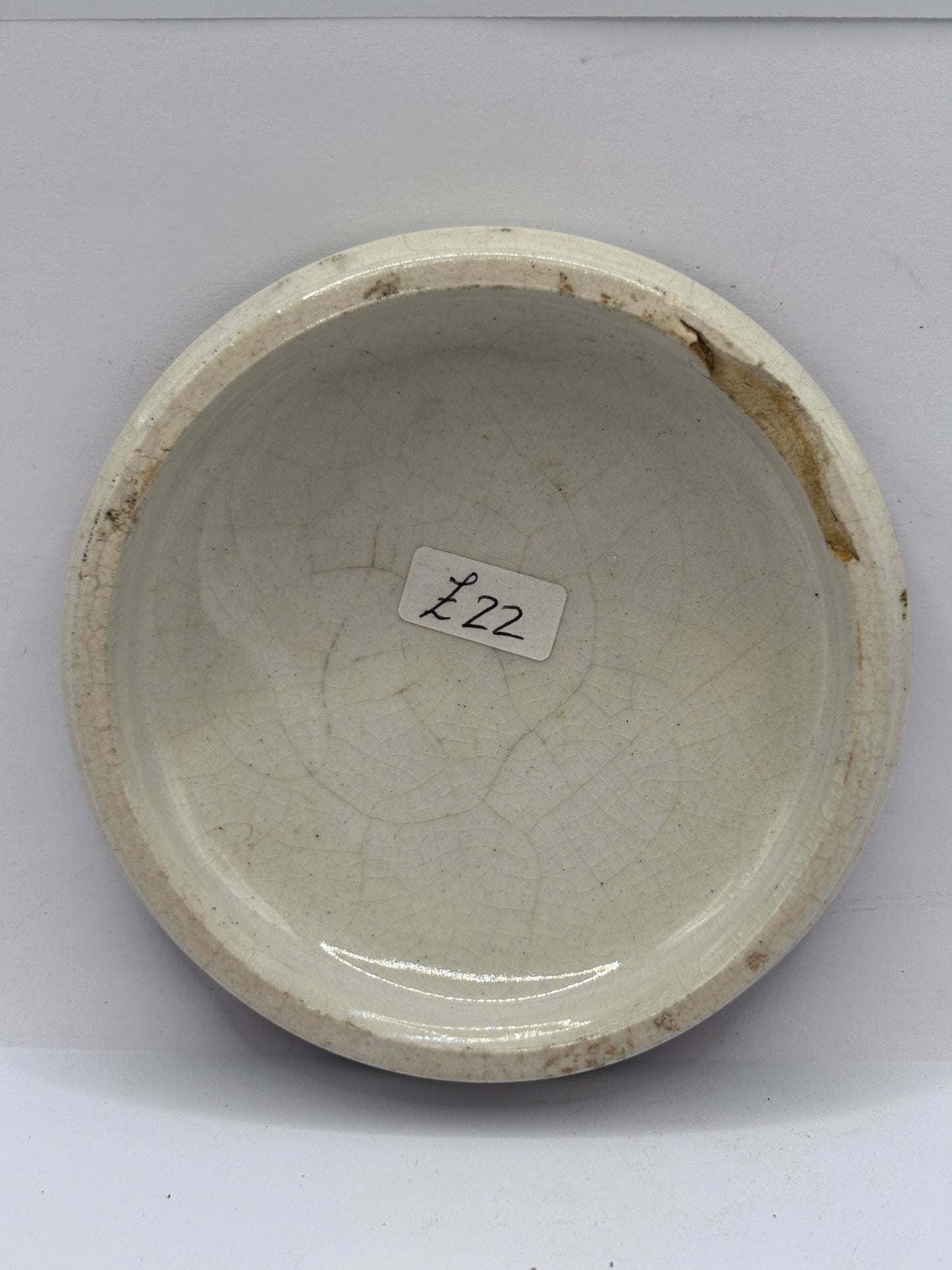 Old Prattware lid, Persuasion. Chipped