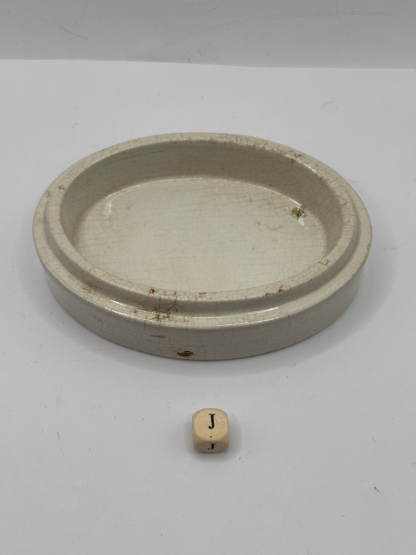 Rare oval shaped pot lid base, stacker (J)