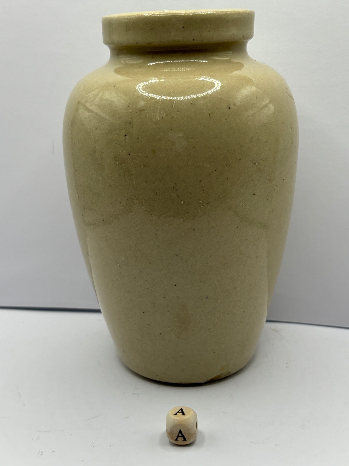 13cms stoneware virol pot (a)