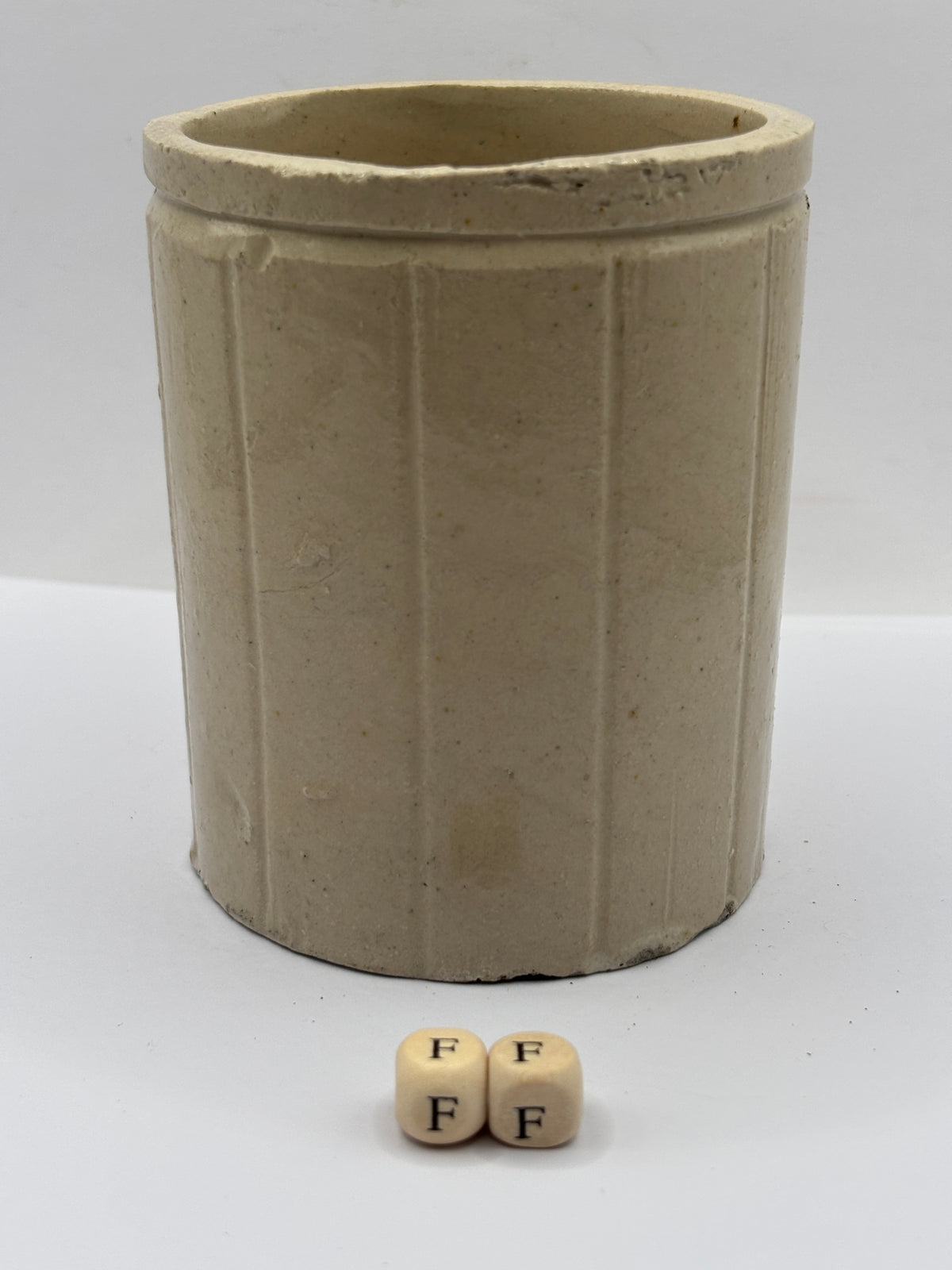 Old 1lb ribbed stoneware jam pot (ff)