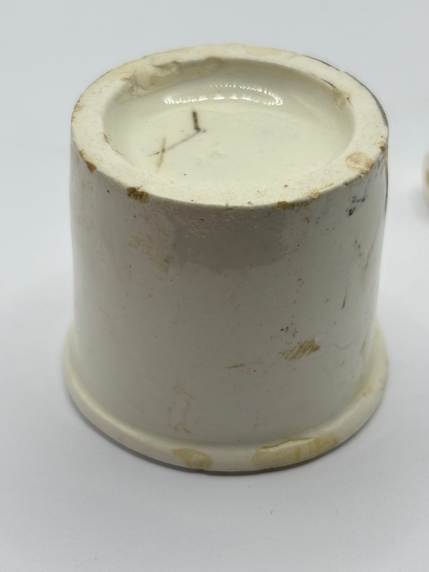 Small Holloway’s advertising ointment pot (k)