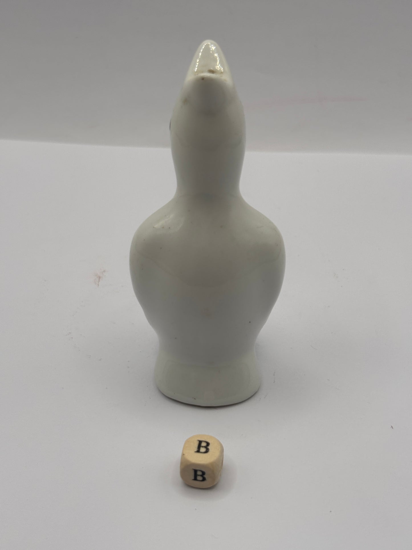 Old bird pie funnel (B)