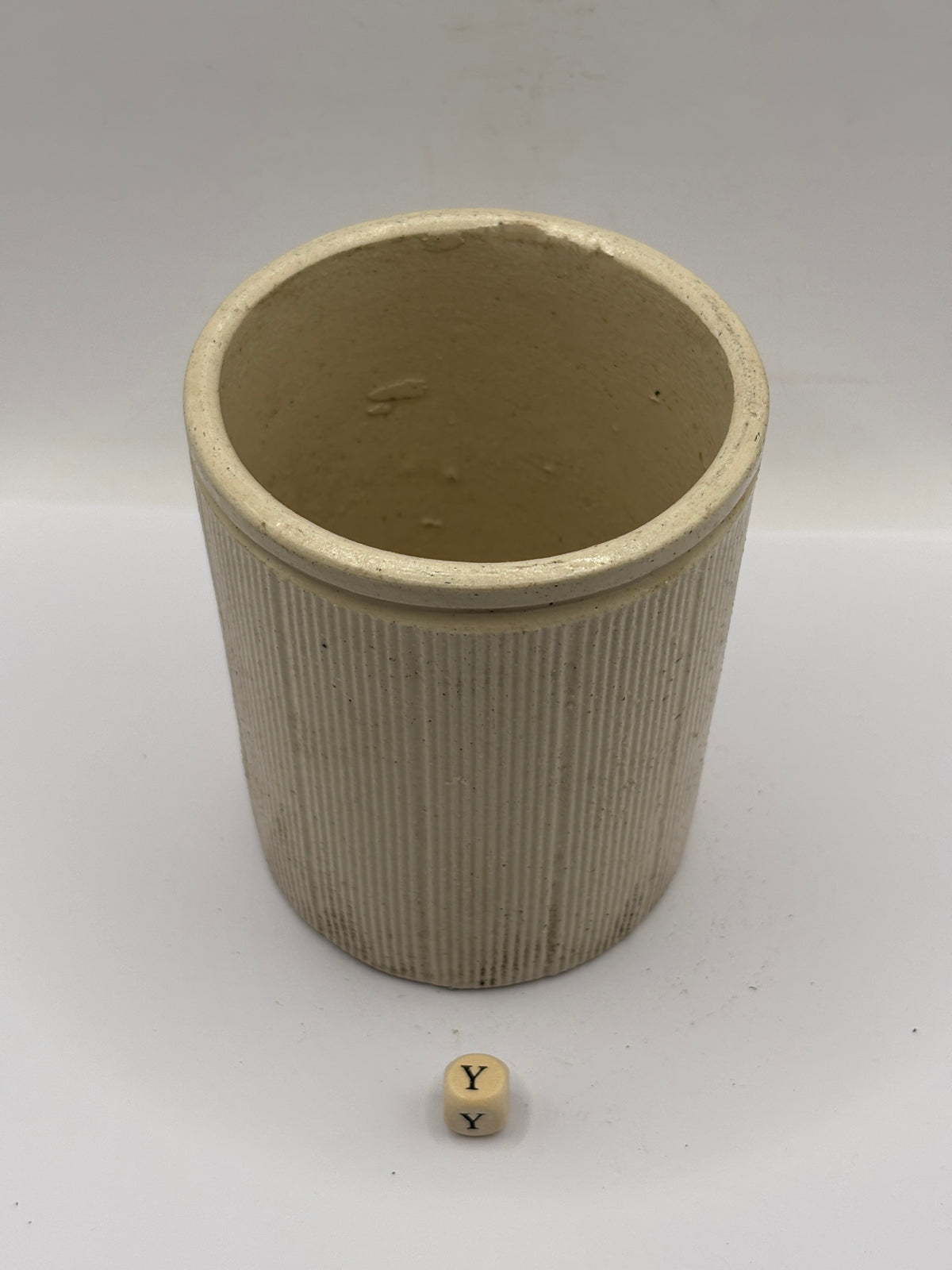 Old 1lb ribbed stoneware jam pot (Y)