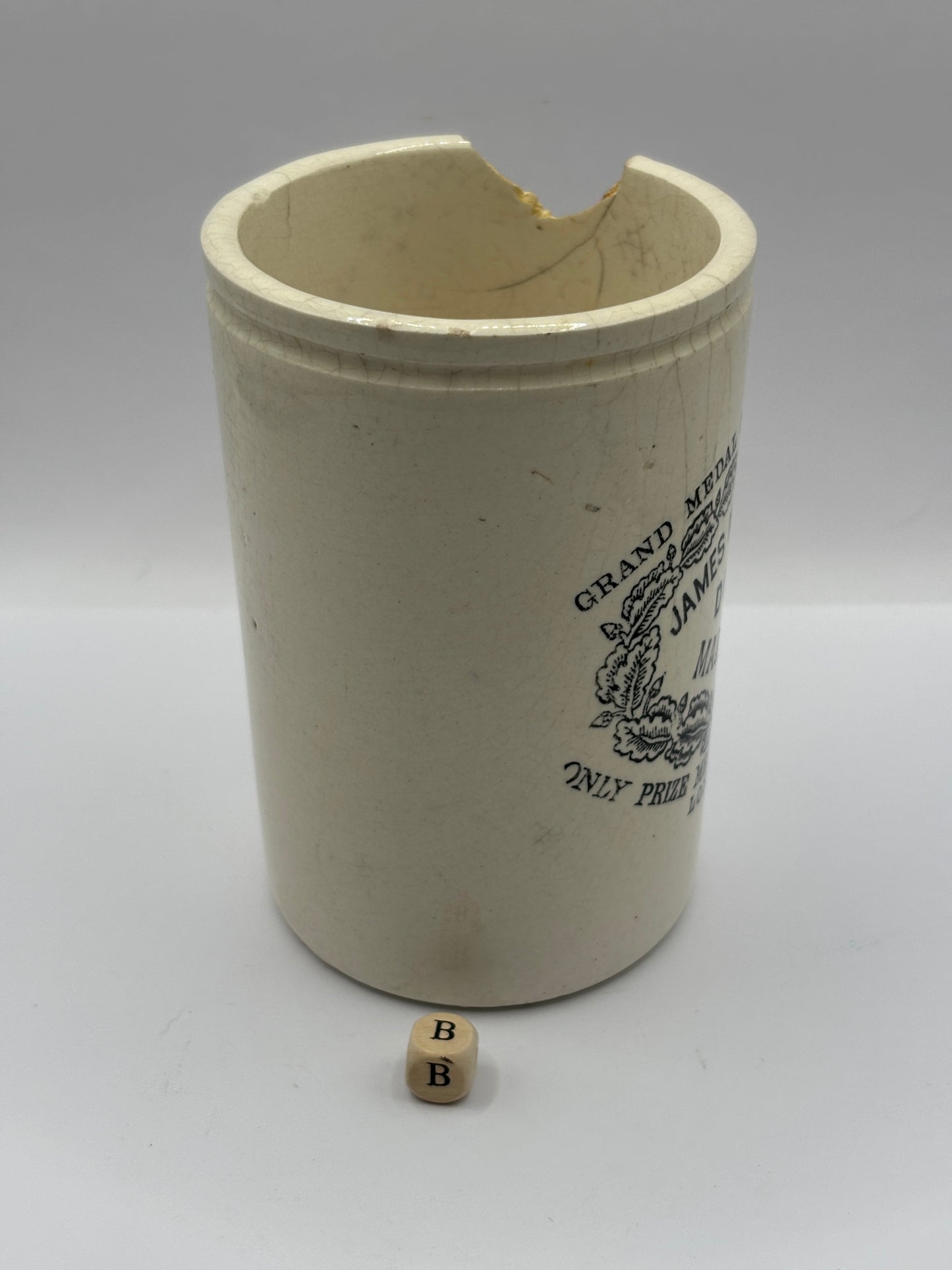 Old 1lb James Keiller Dundee marmalade jar. Damaged (B)
