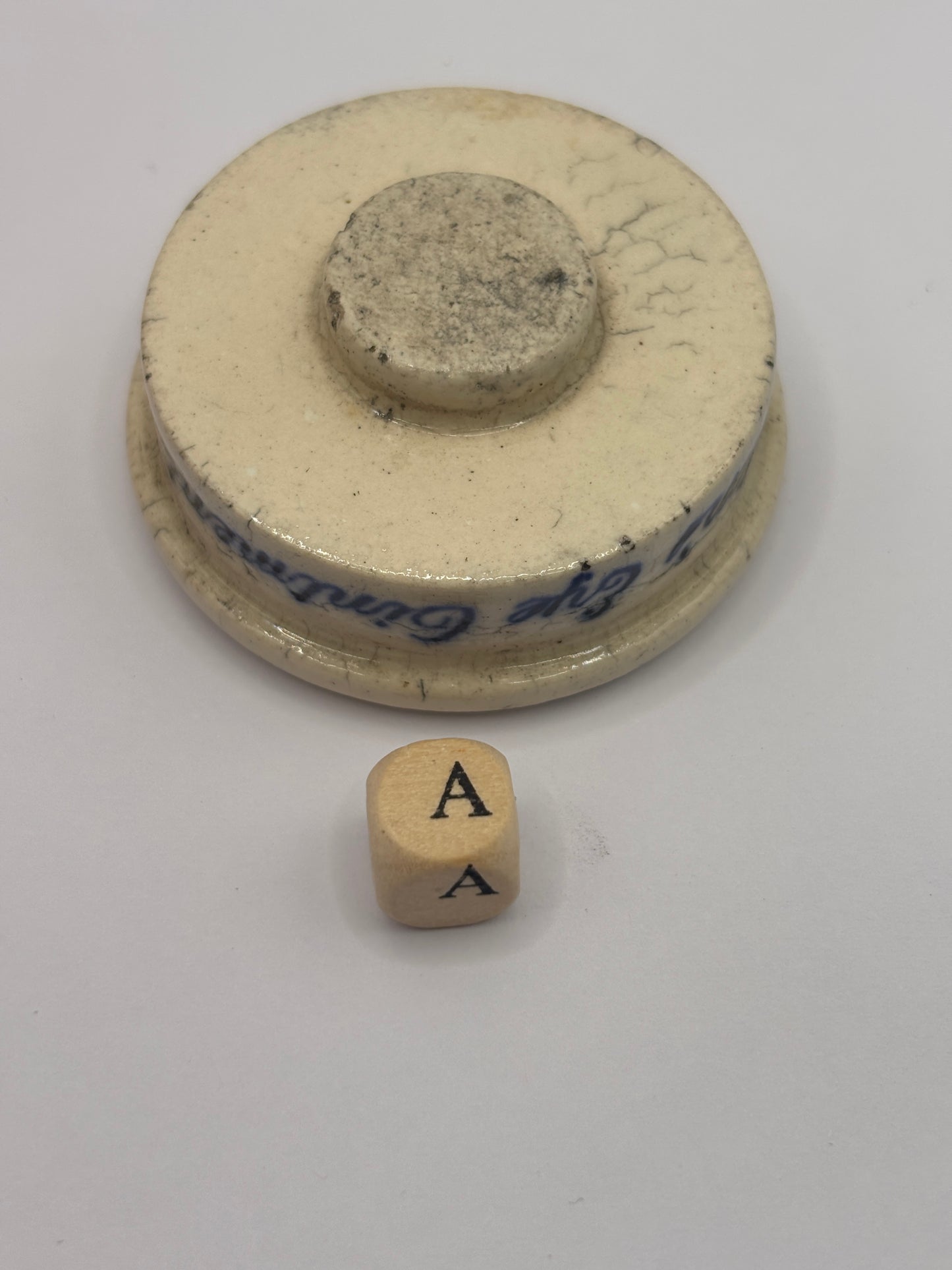 Old Singletons stoneware eye ointment (a)