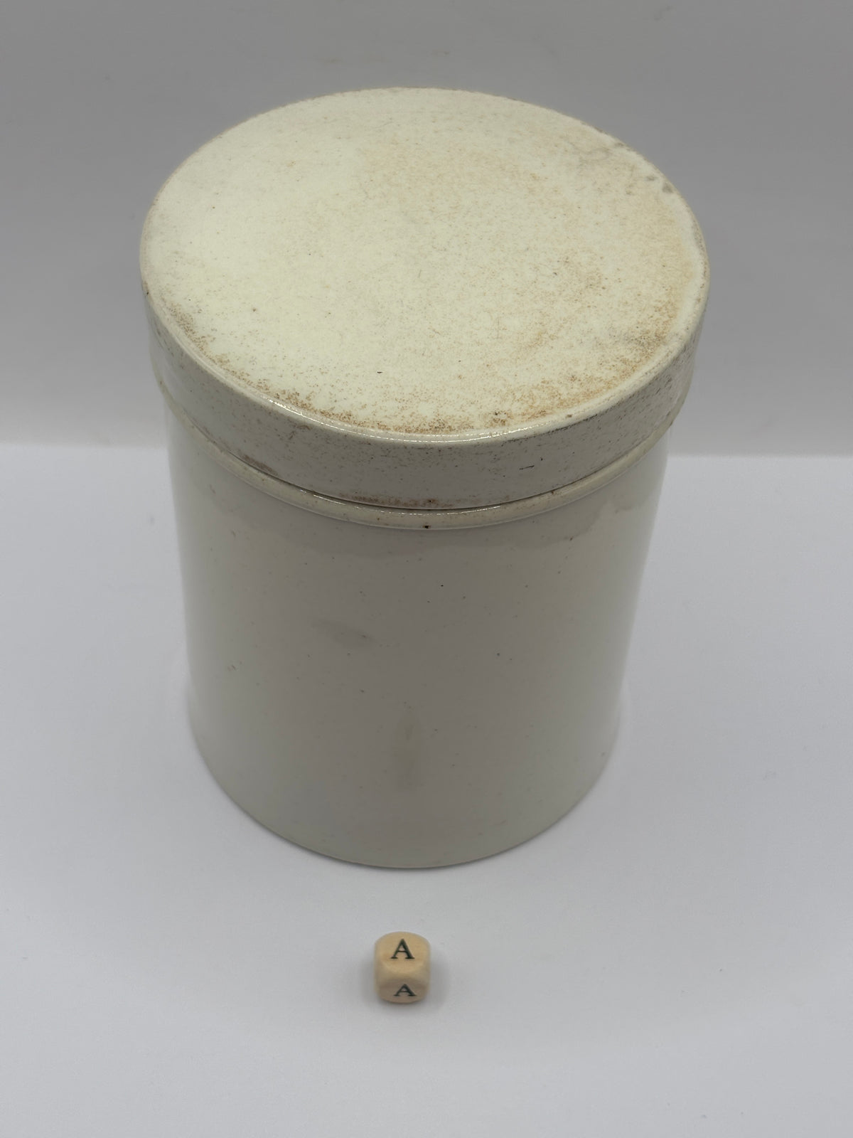 Old plain white stoneware apothecary jar & lid (a)