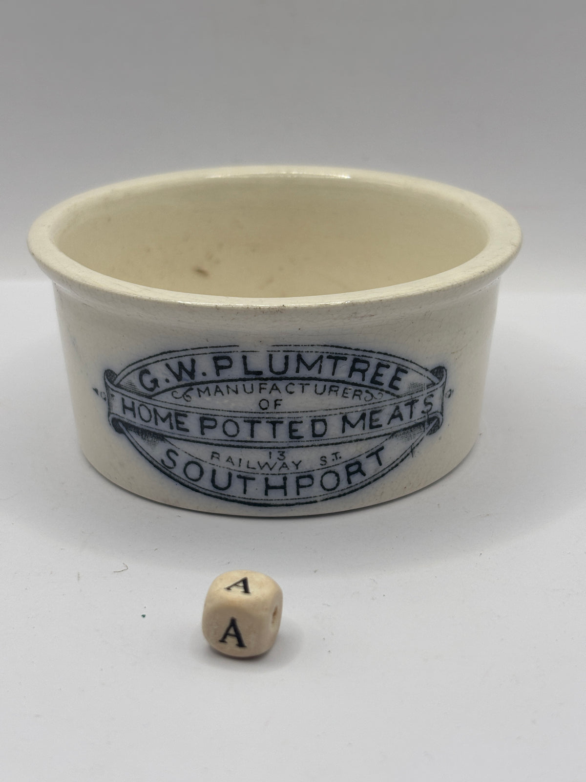 Old advertising meat paste pot, Plumtree home potted meats (a)