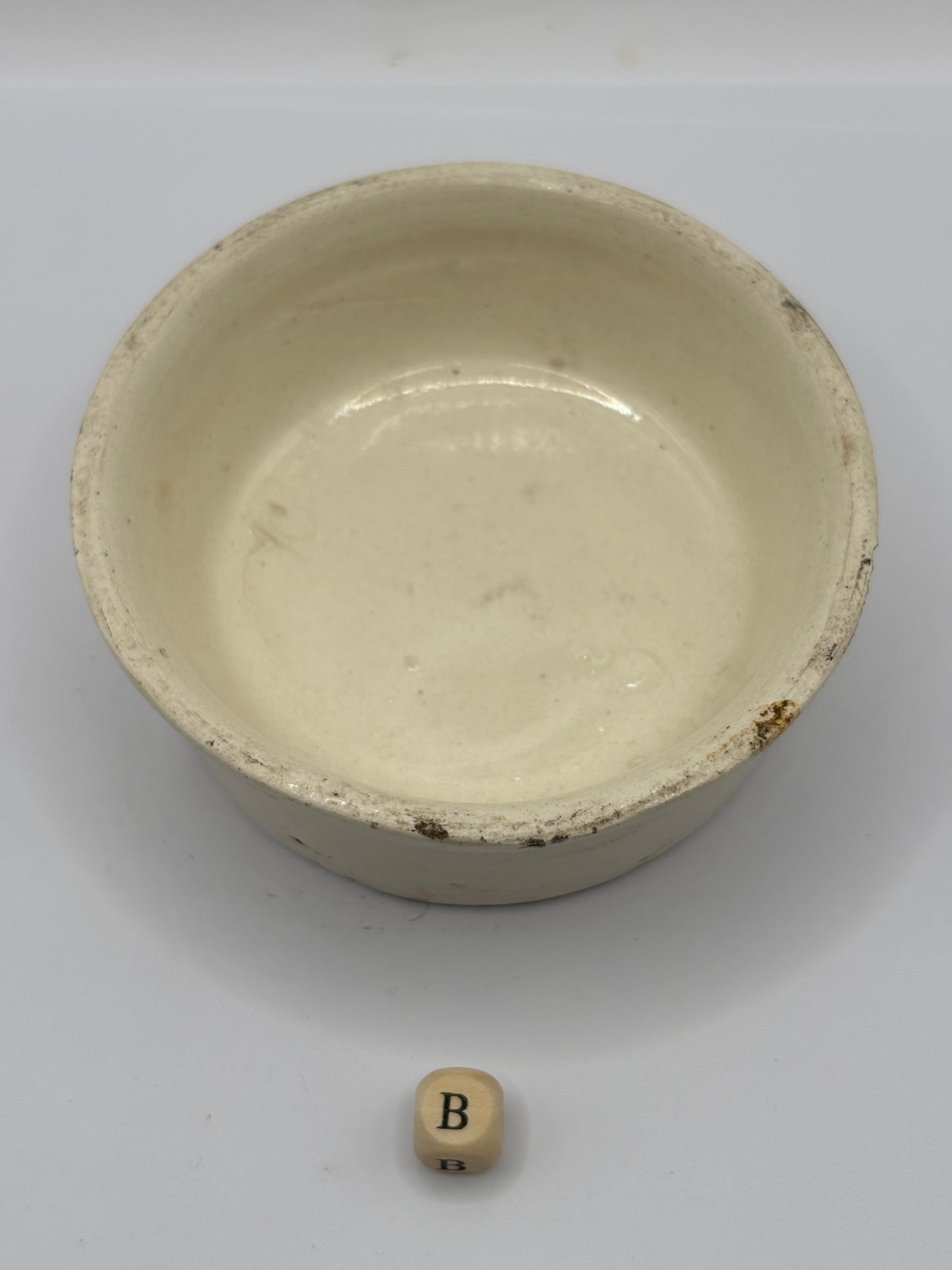 Old plain stoneware meat paste pot (B)