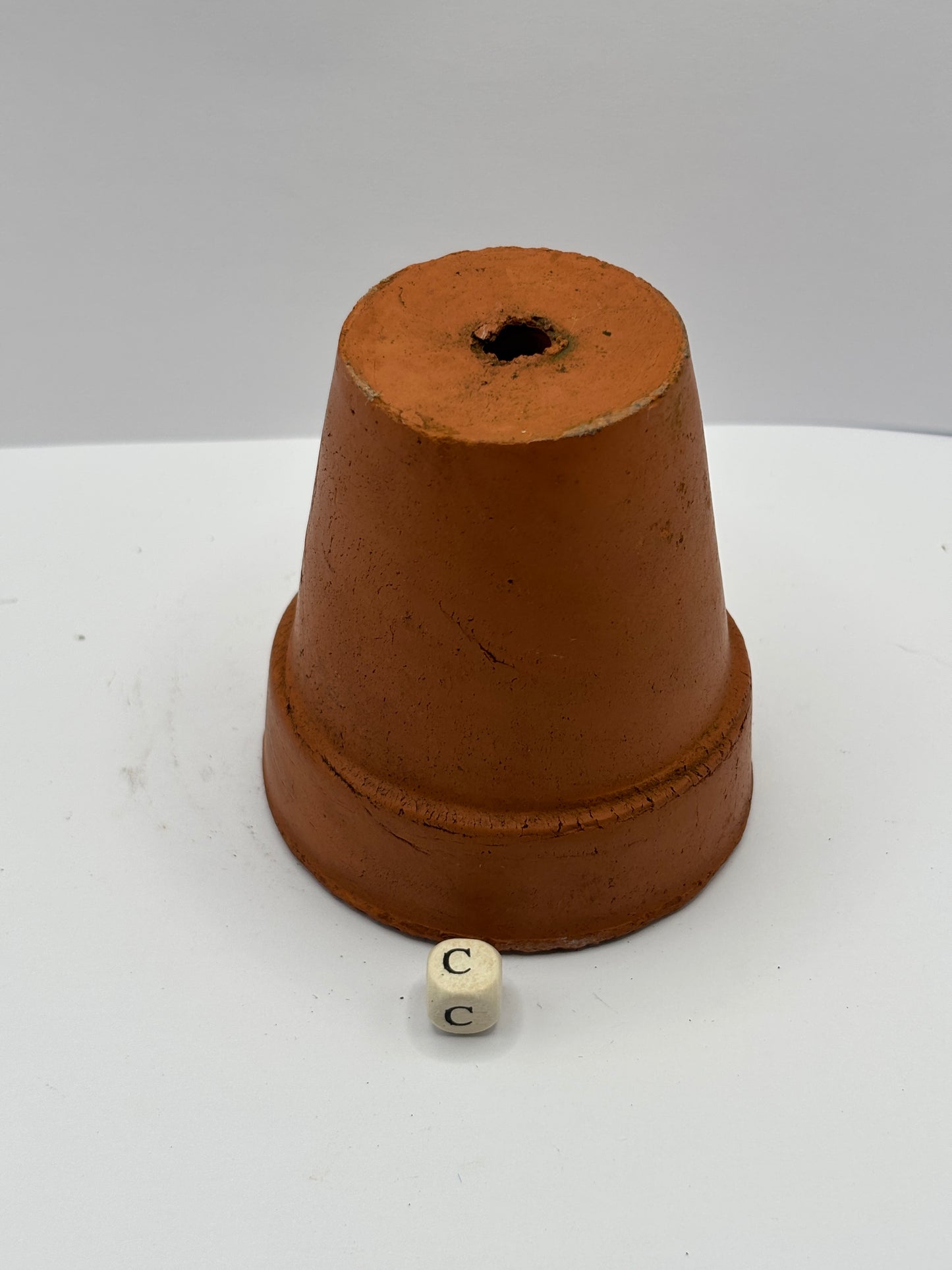 Old mini terracotta plant pot (c)