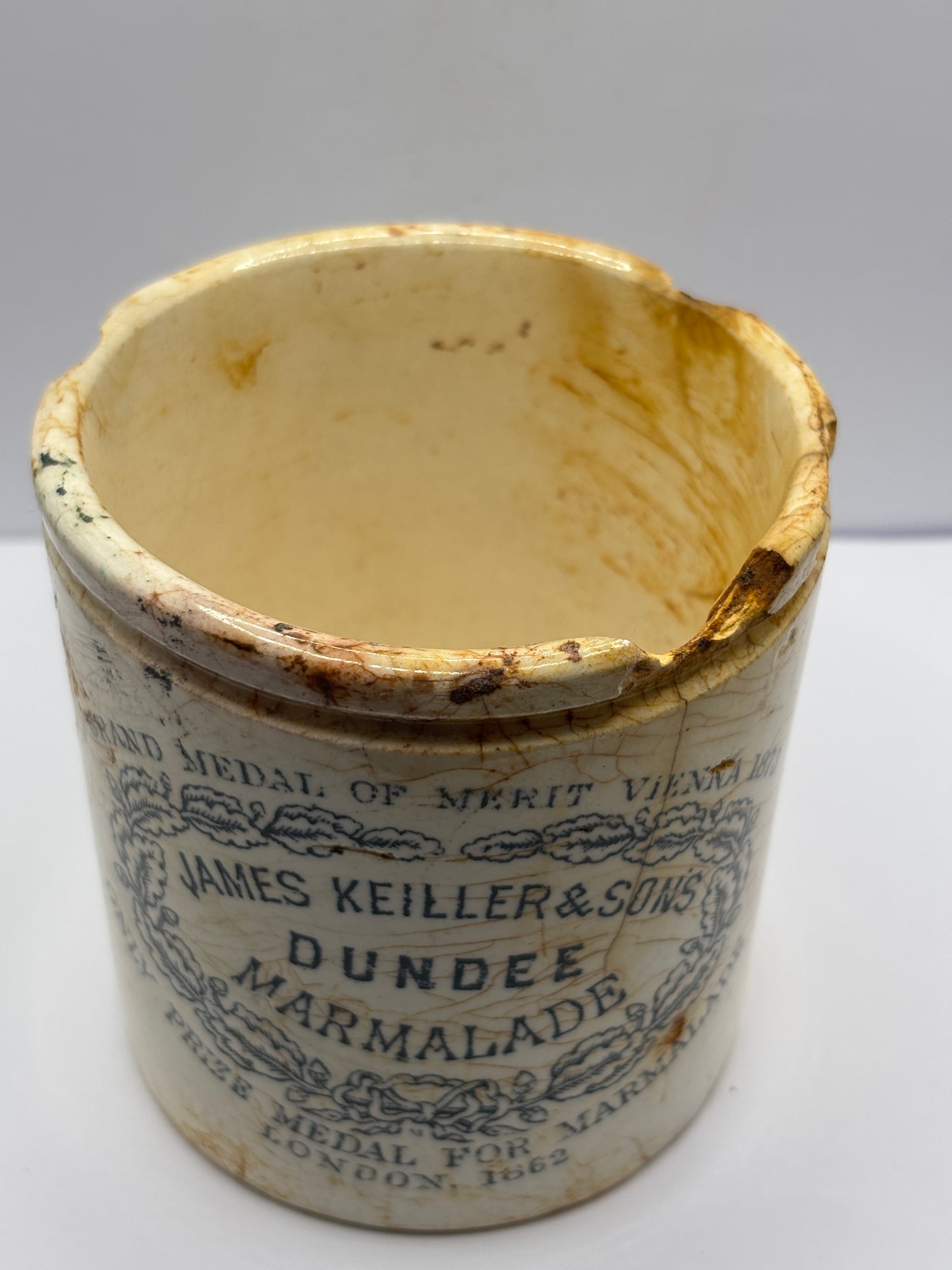 Old 1lb James Keiller dundee marmalade jar, damaged