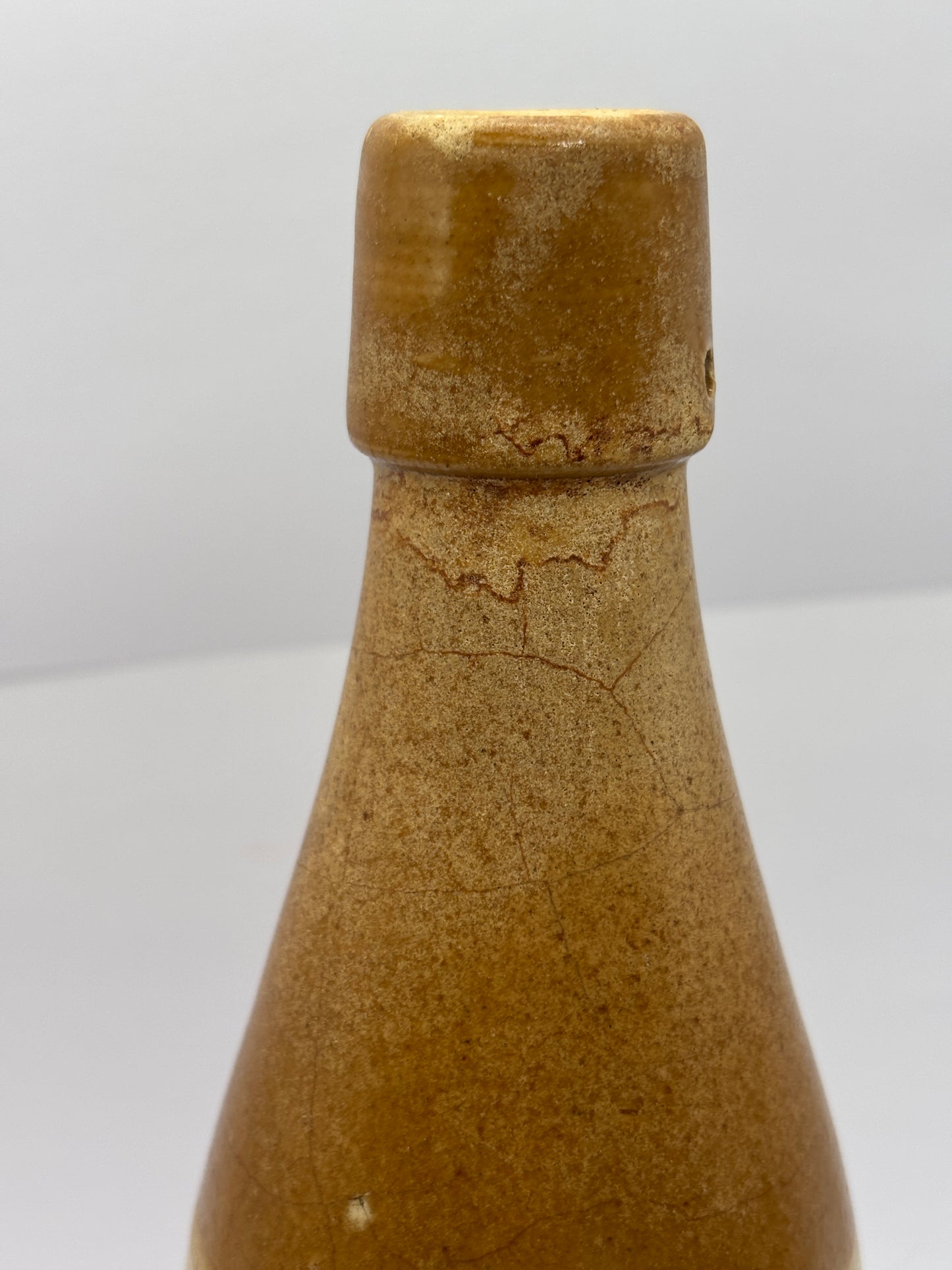 Old stoneware ginger beer bottle, Hendry’s standard home brewed ginger. Edinburgh