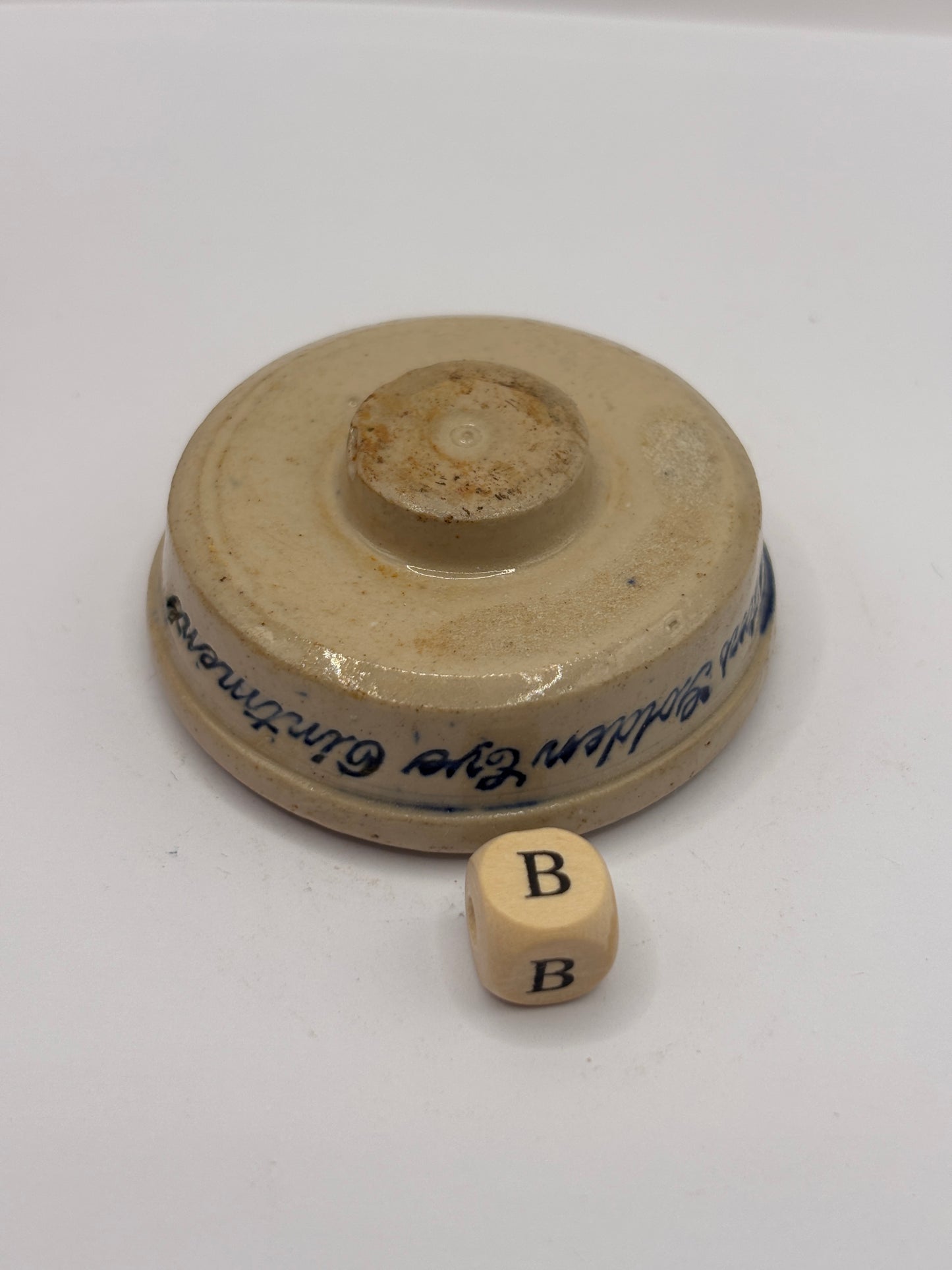 Old Singletons stoneware eye ointment (B)
