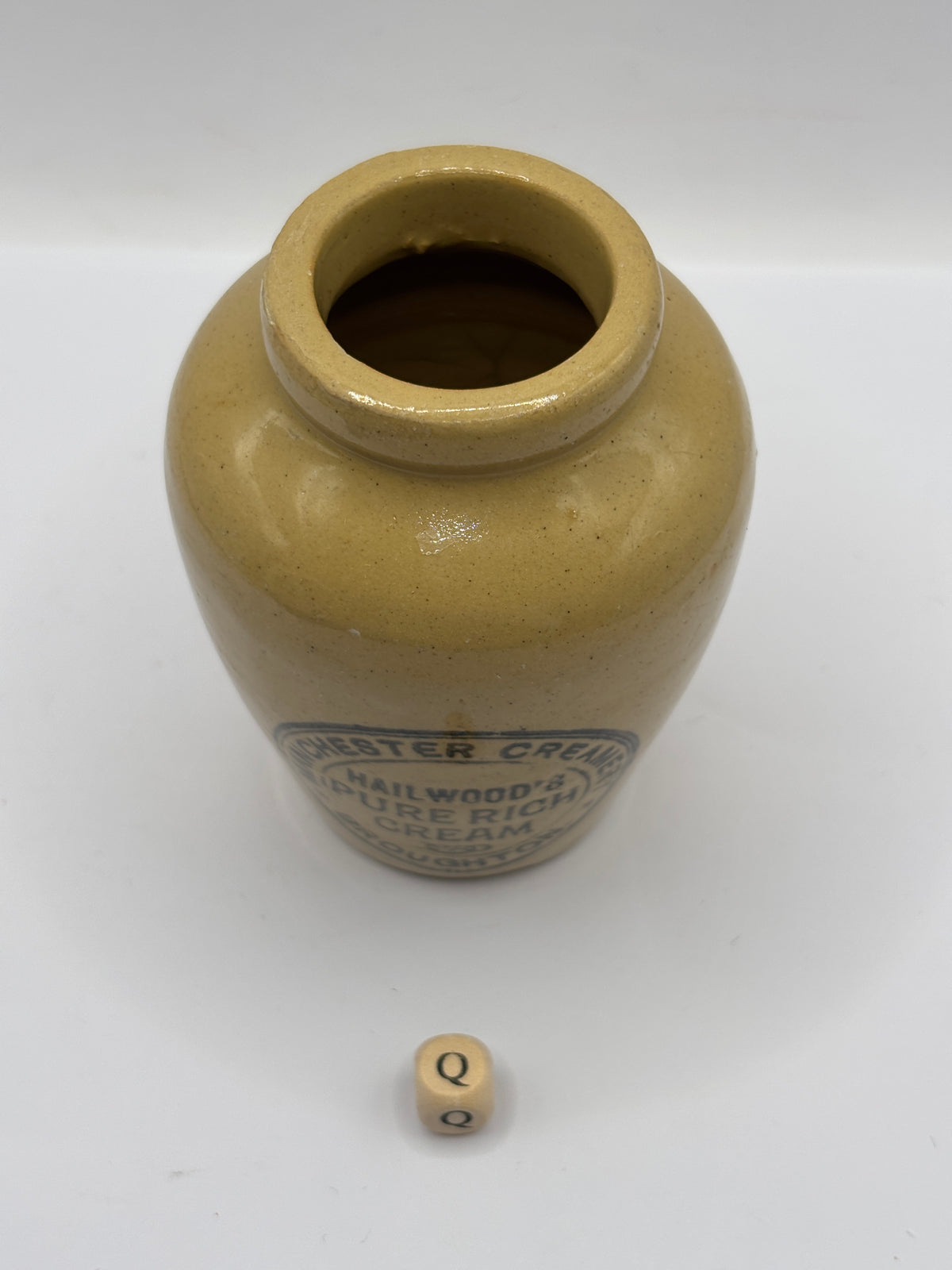 Old advertising cream pot, Hailwoods rich cream (Q)