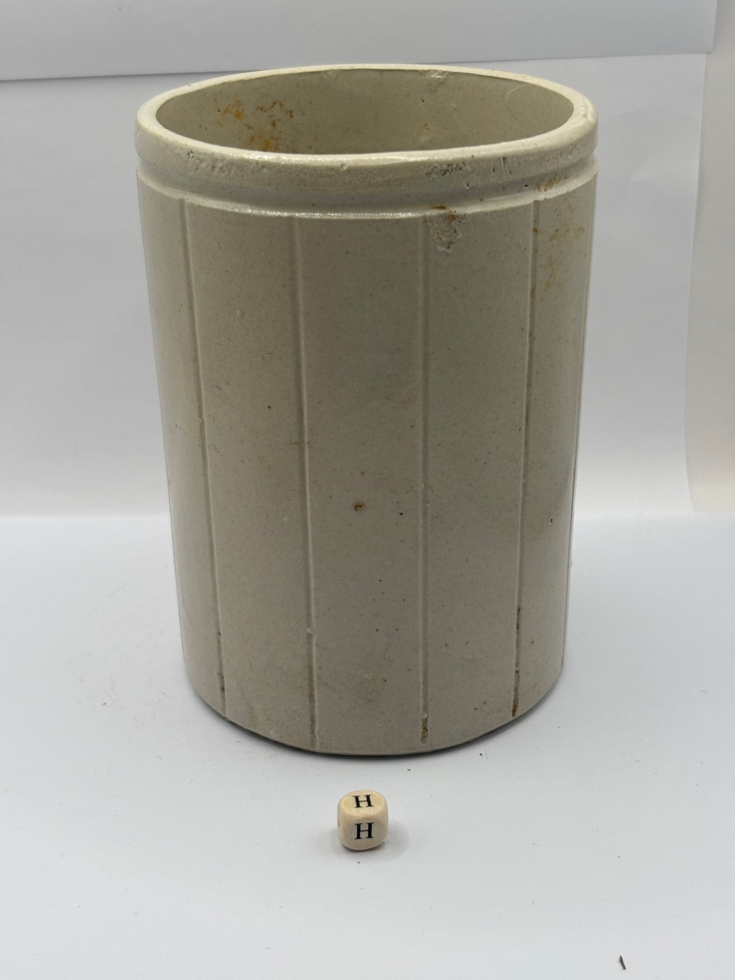 Old 2lb ribbed stoneware jam pot (H)