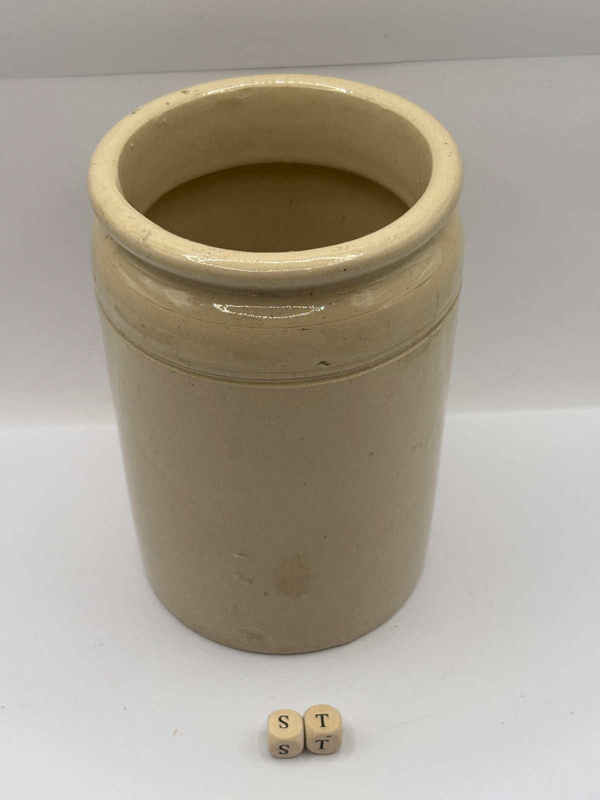 Old 2lb rolled top stoneware jam pot (ST)