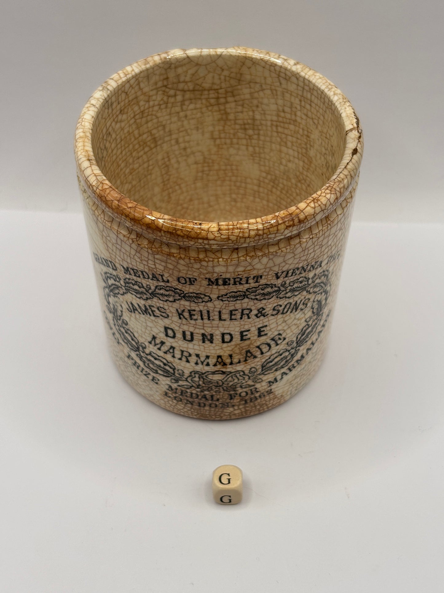 Old 1lb James Keiller Dundee marmalade jar. Damaged (G)