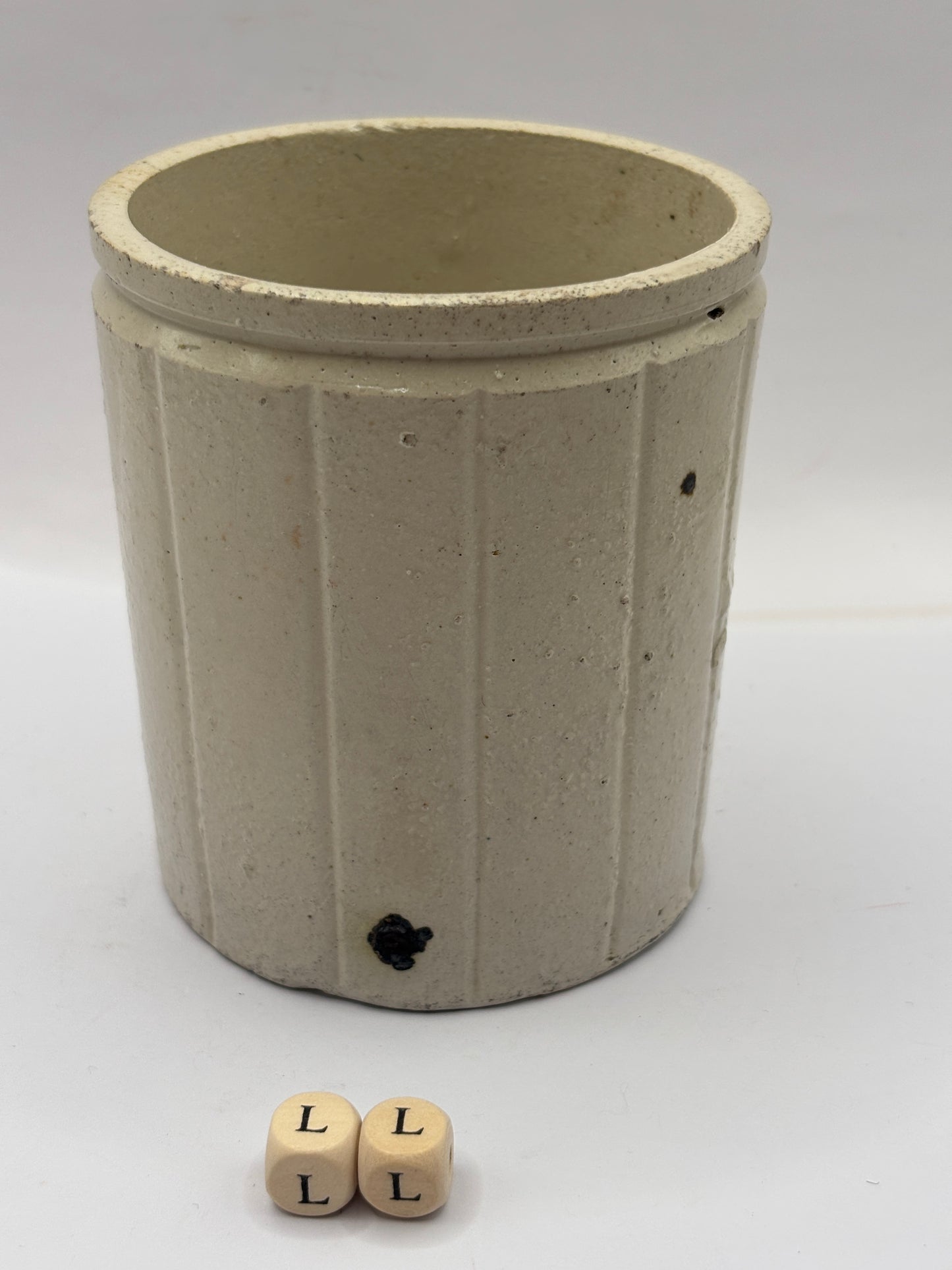 Old 1lb ribbed stoneware jam pot (LL)