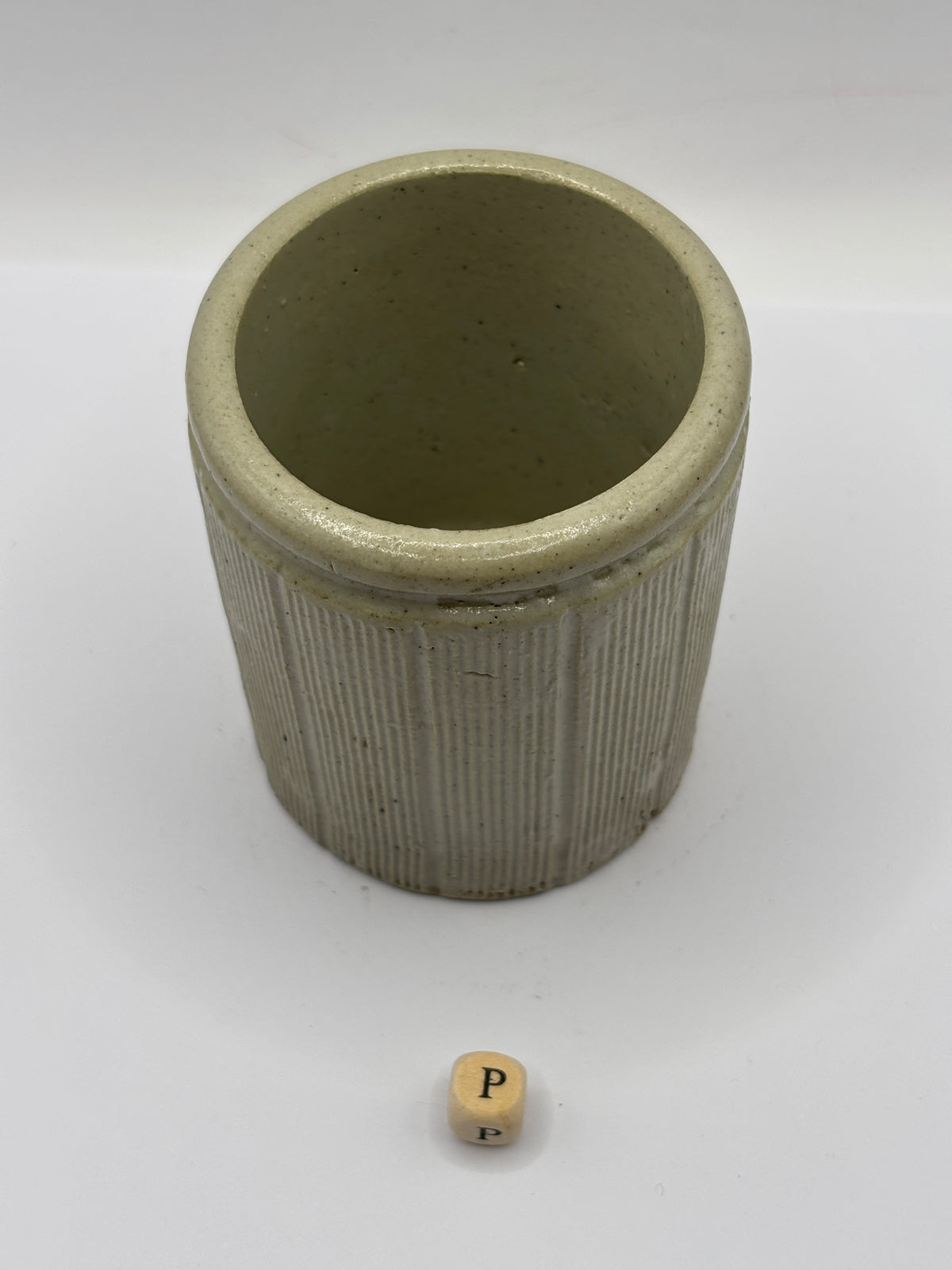 Old small ribbed stoneware jam pot (P)