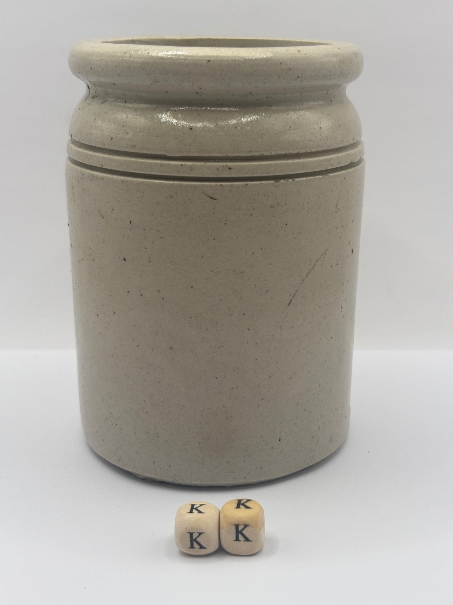 Old 1lb rolled top stoneware jam pot (kk)