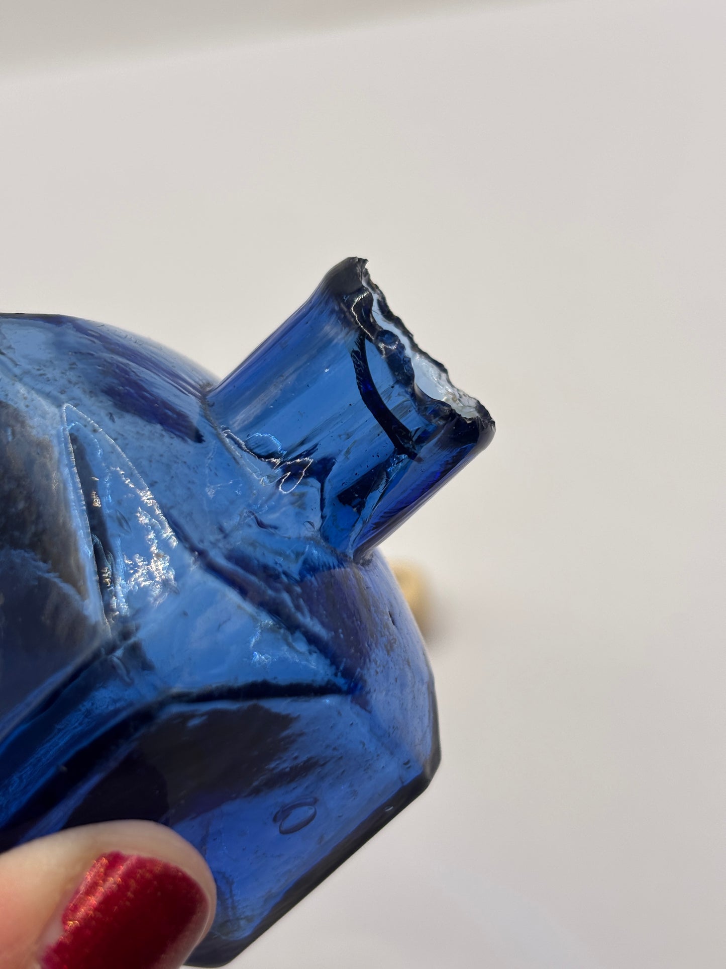 Old blue glass ink bottle, inkwell, penny ink (DP) DAMAGED