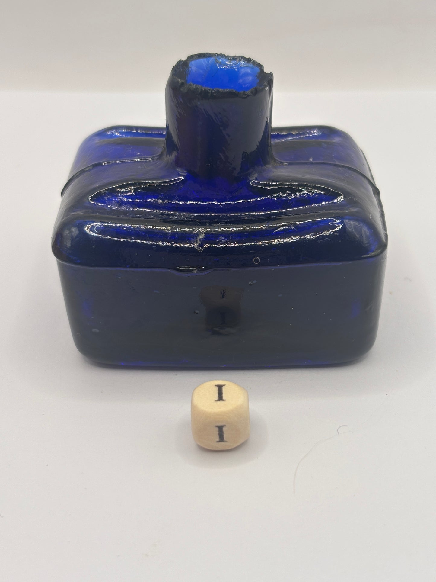 Old cobalt blue glass ink bottle, inkwell (i)