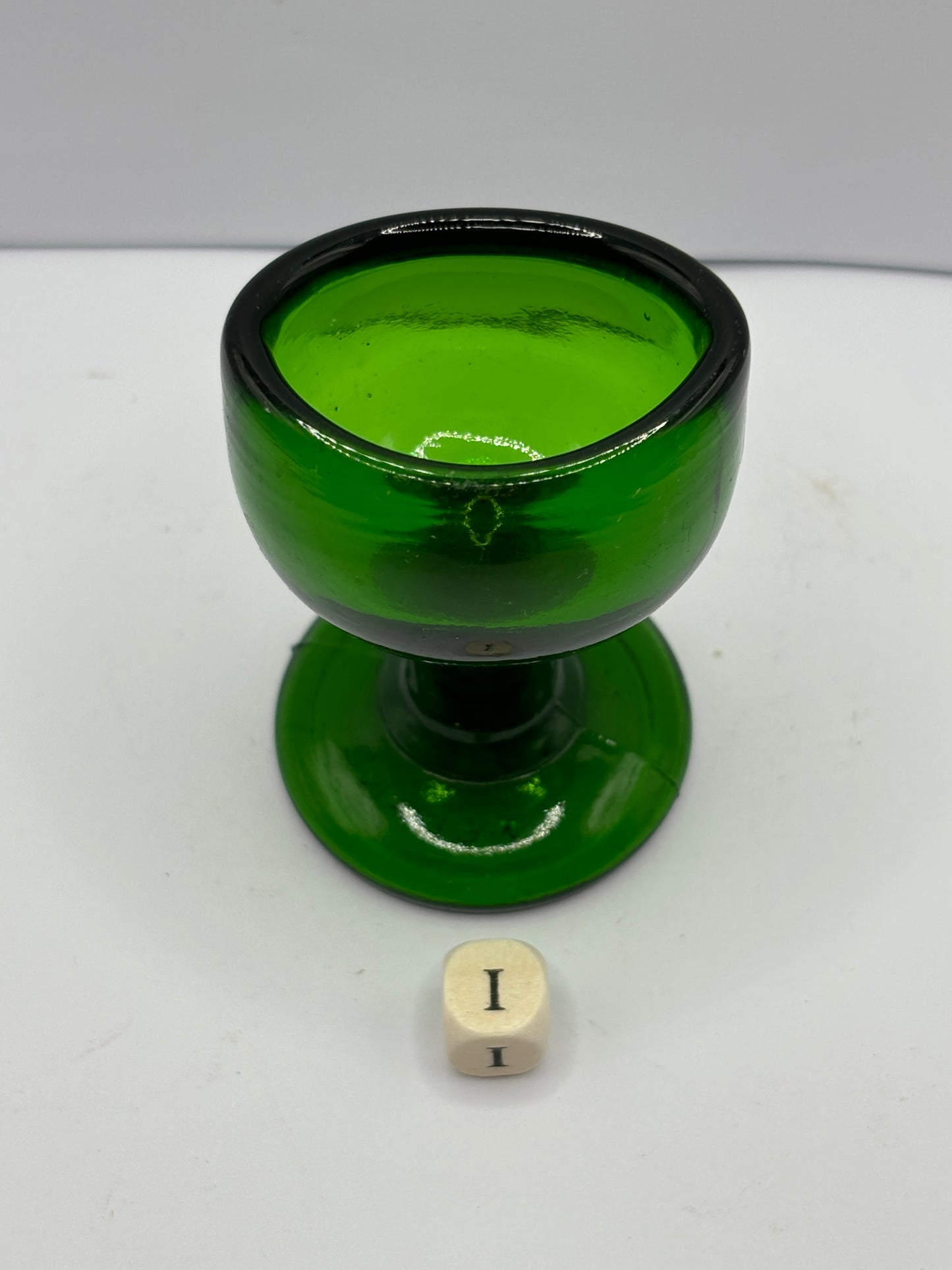 Green glass eye bath (i)