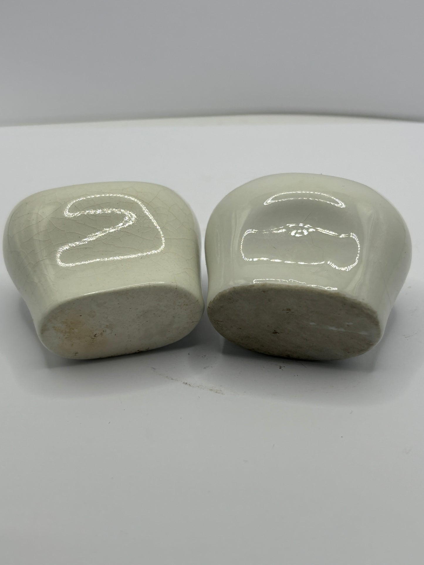 2 White porcelain eye baths