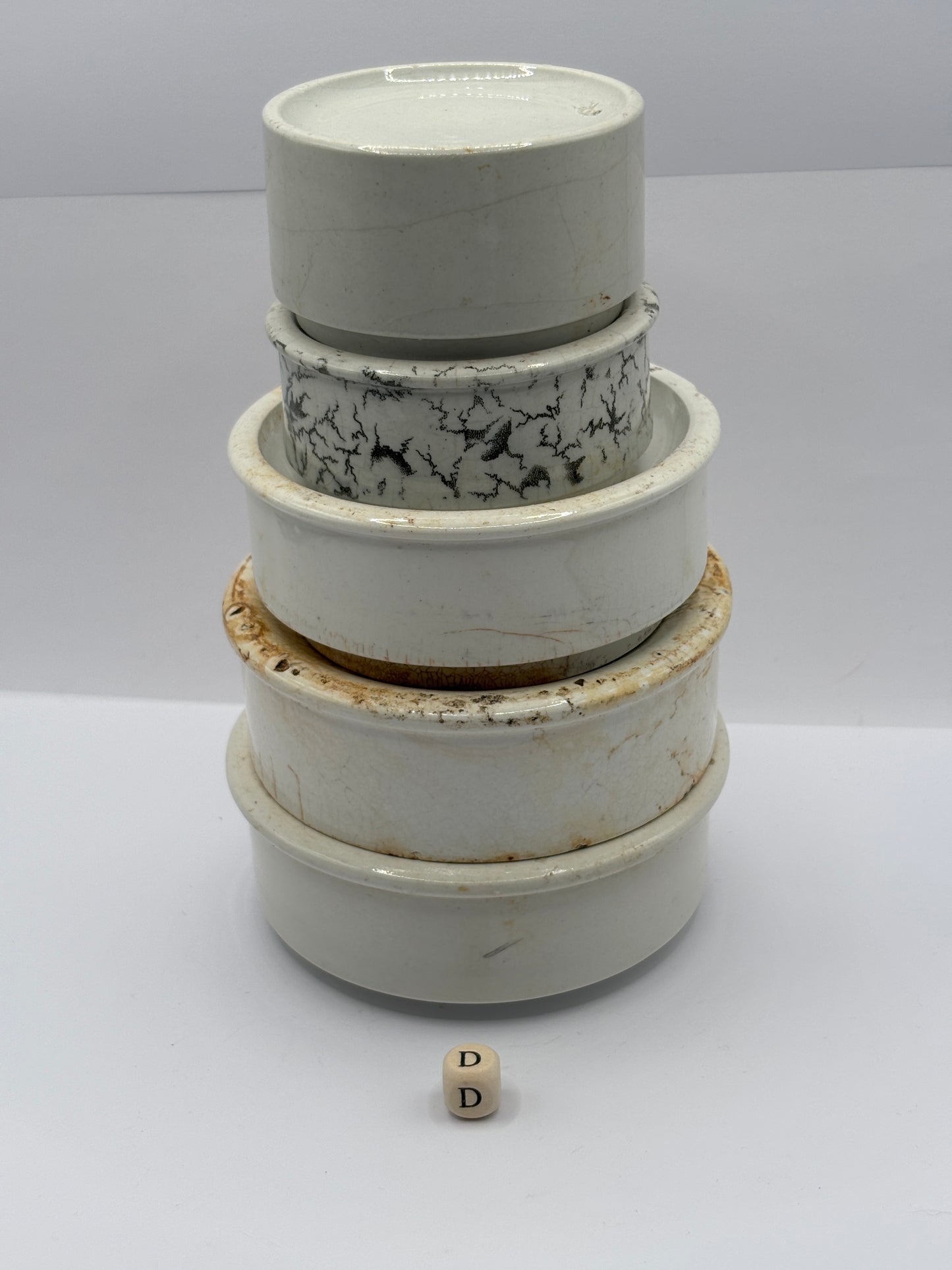 5 pot lid bases/risers/stackers (D)