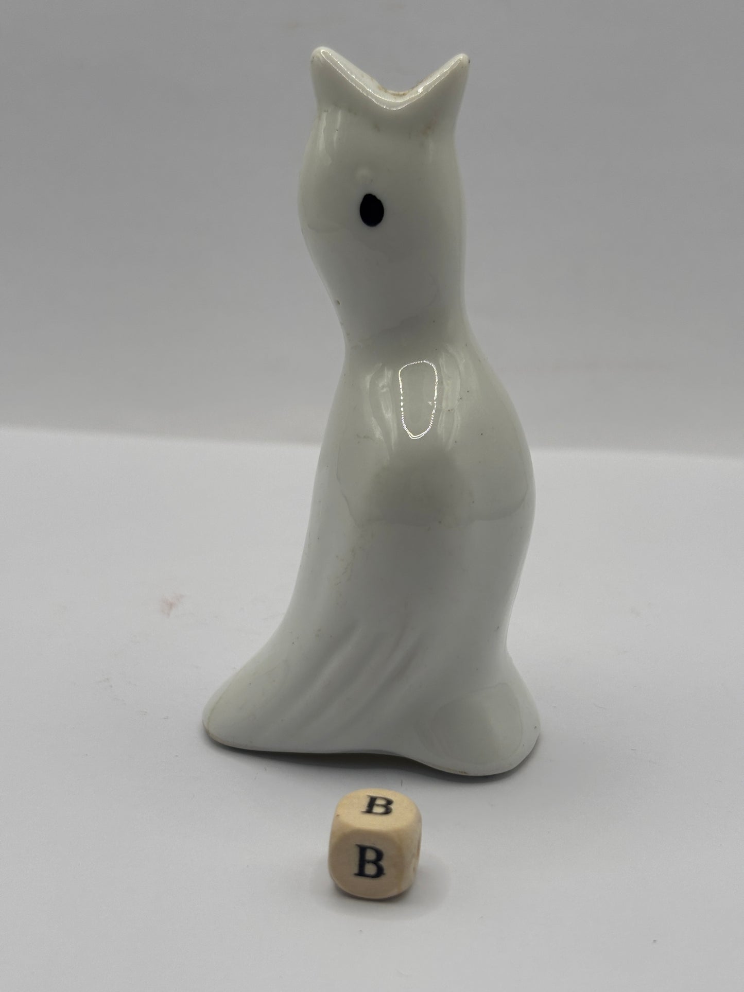 Old bird pie funnel (B)