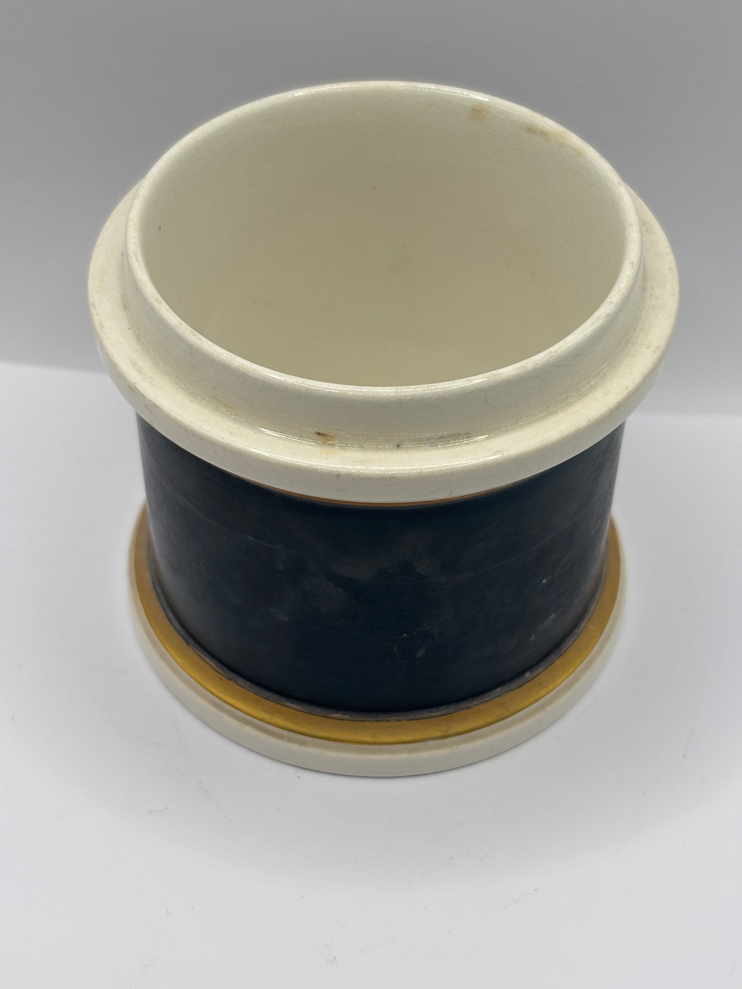 Vintage senna jar