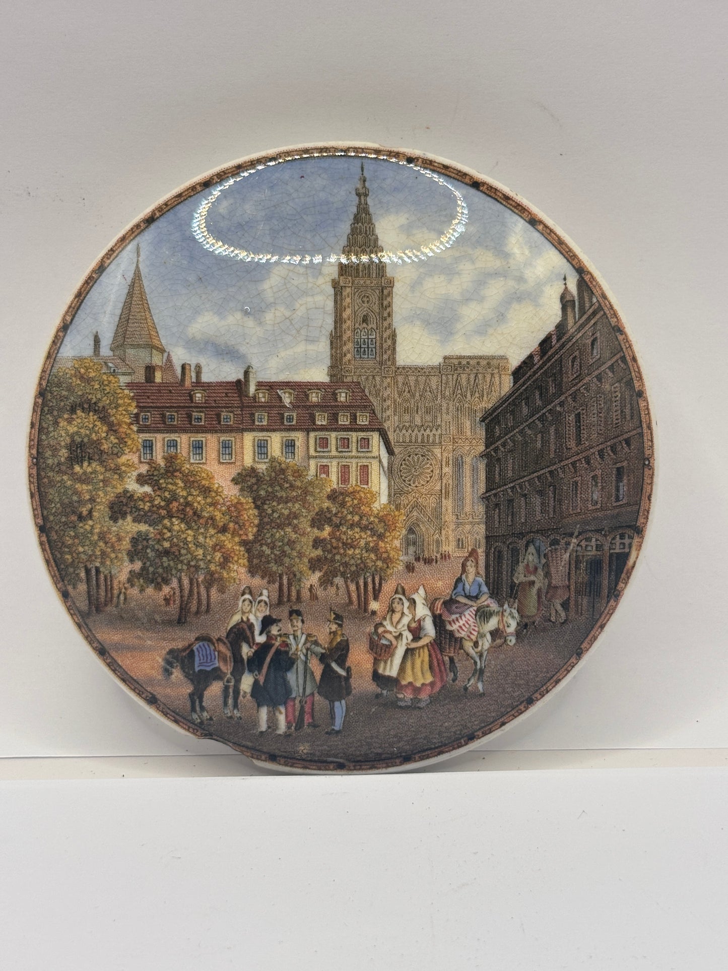 Old Prattware lid, The square Strasbourg