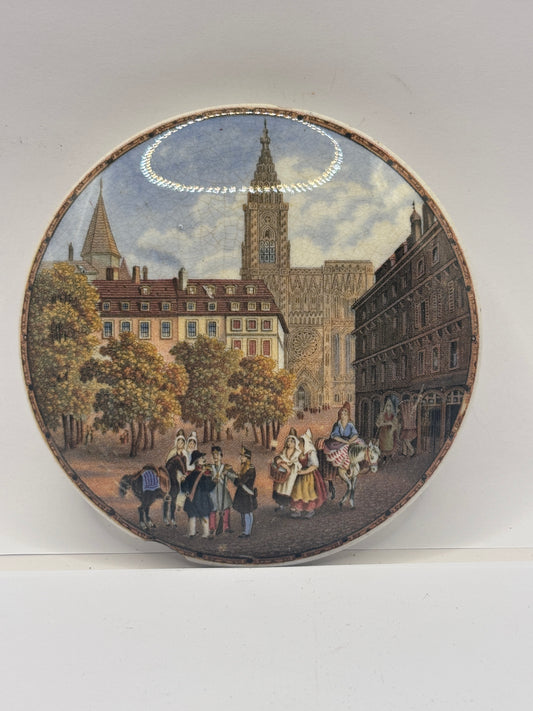 Old Prattware lid, The square Strasbourg