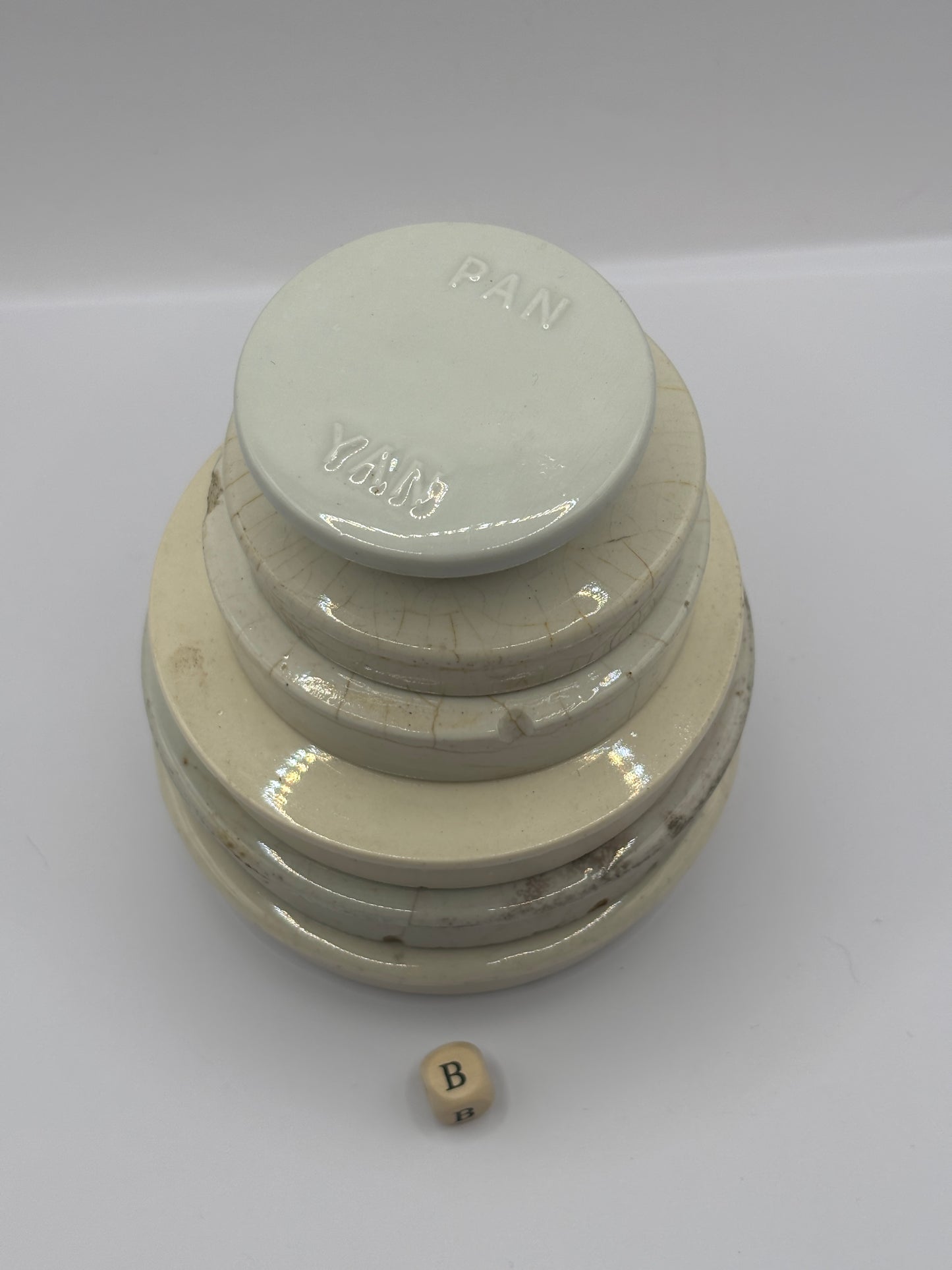 6 old plain stoneware lids, stacking lids (B)