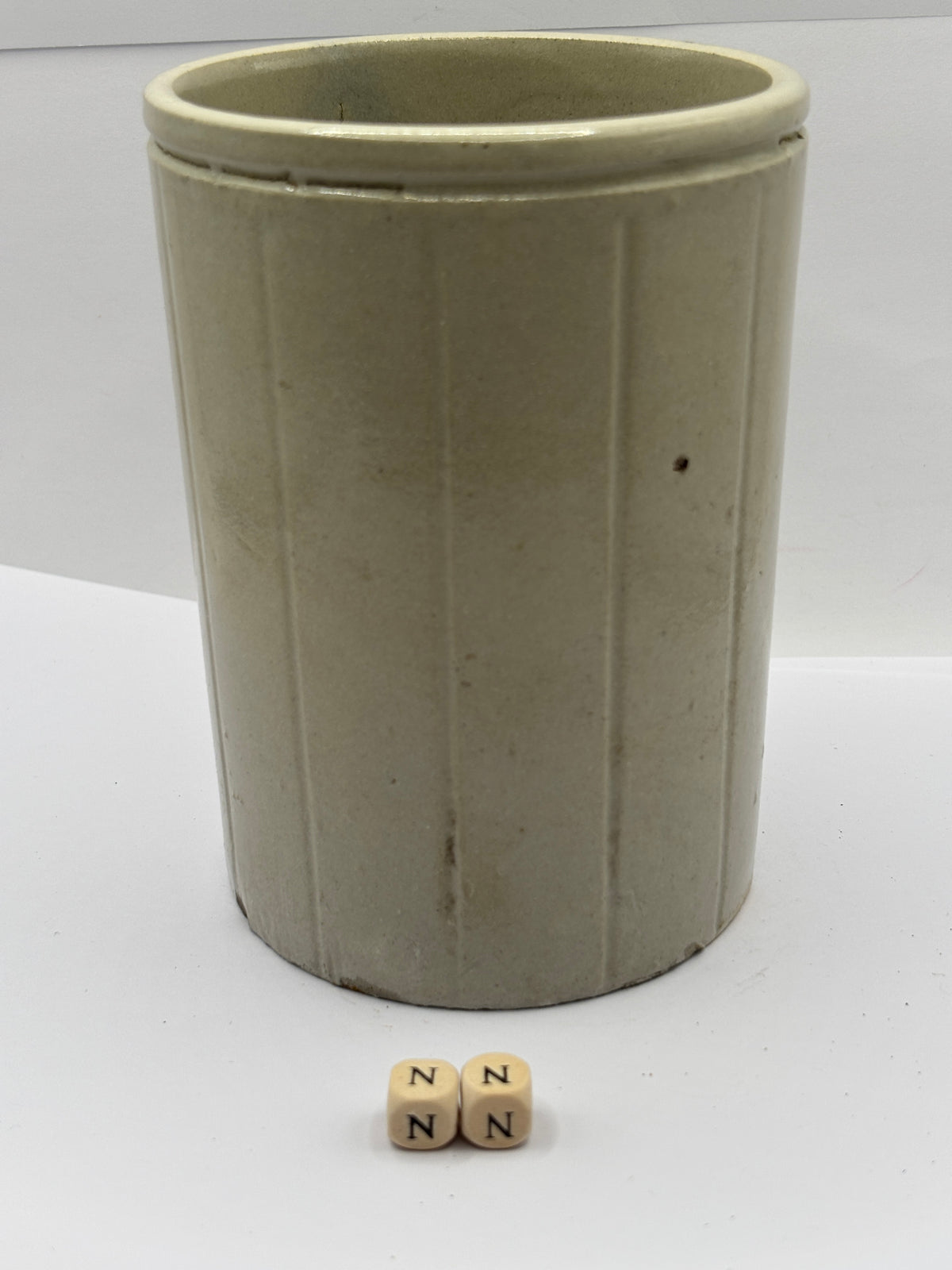 Old 2lb ribbed stoneware jam pot (NN)