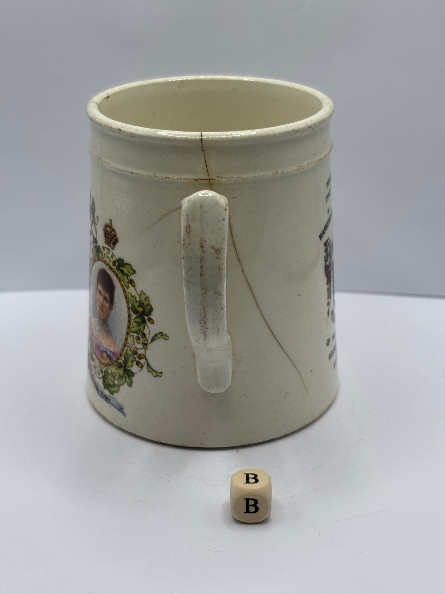 Vintage royalty mug (B)