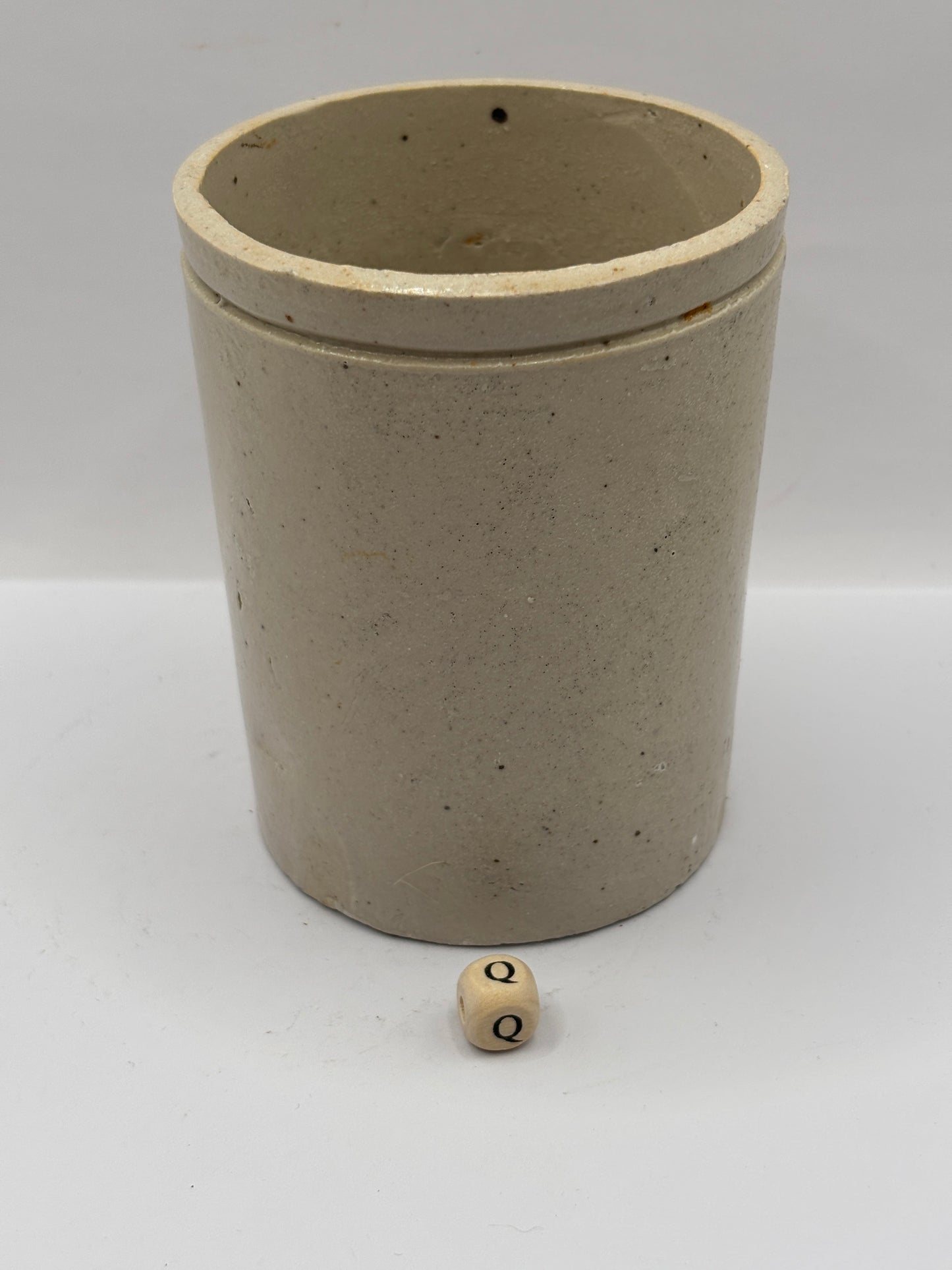 Old 1lb smooth stoneware jam pot (Q)