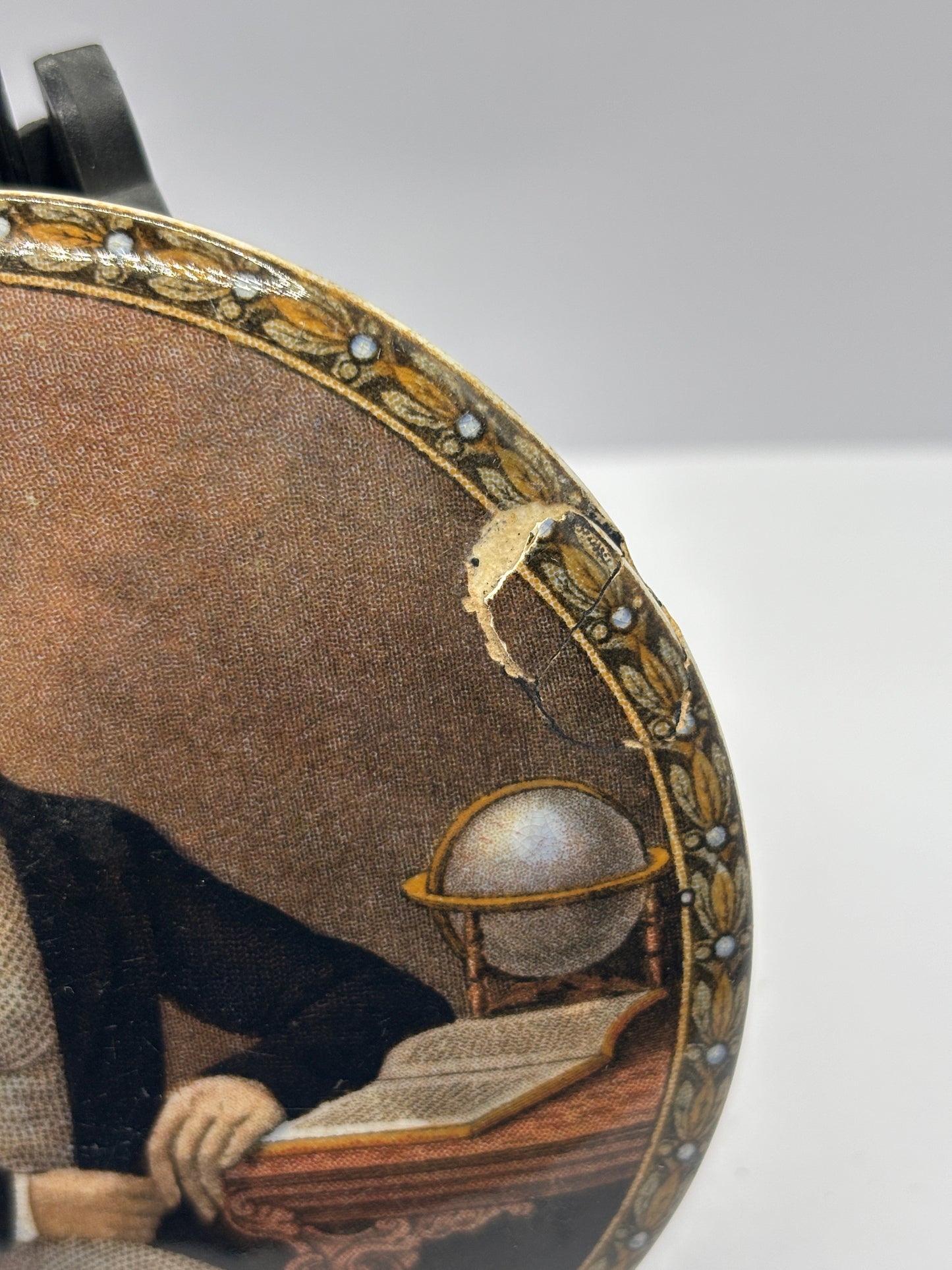 Old Prattware lid, victorian pot lid. The late prince consort.  Pratt lid. Damages