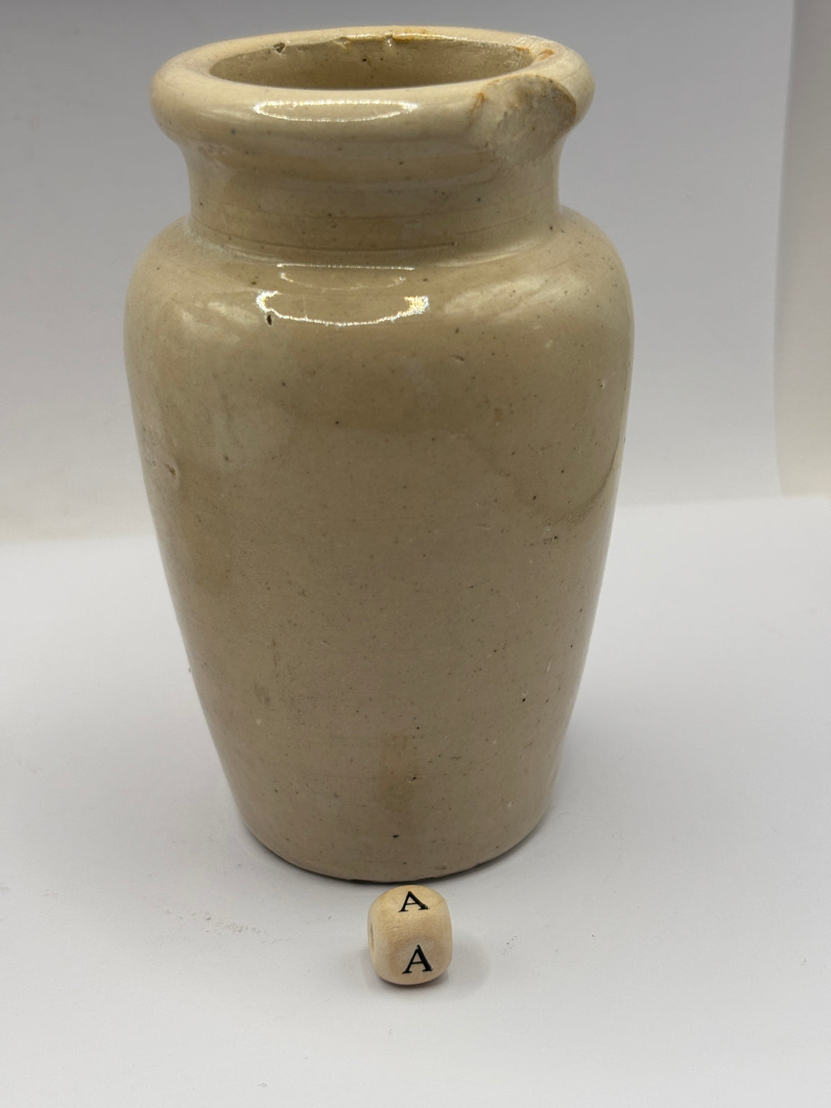 Old advertising cream pot, Carricks Cumberland dairy (a)