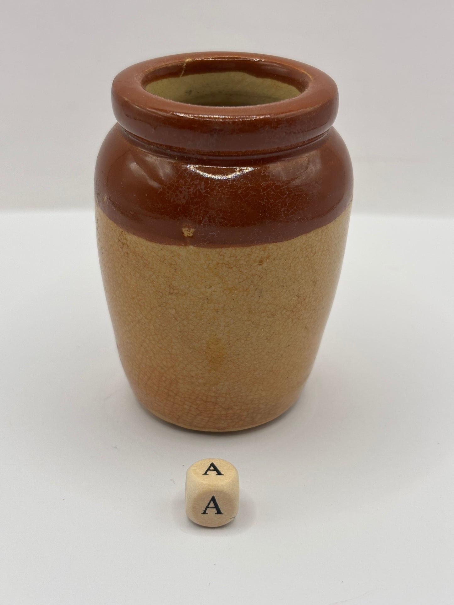Old Manchester advertising cream pot, Hailwoods rich cream (a)