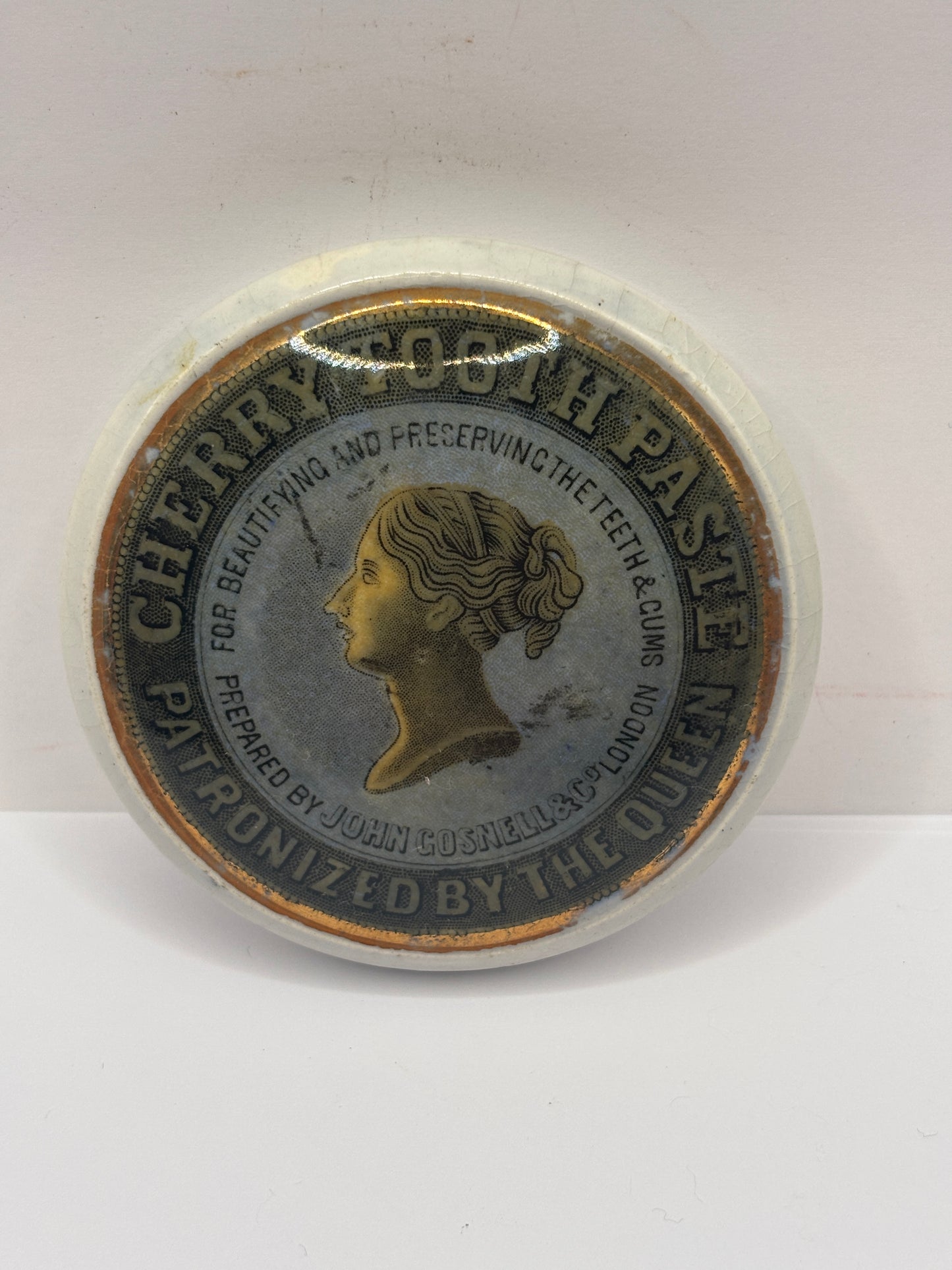 Old advertising lid, Gosnells cherry tooth paste