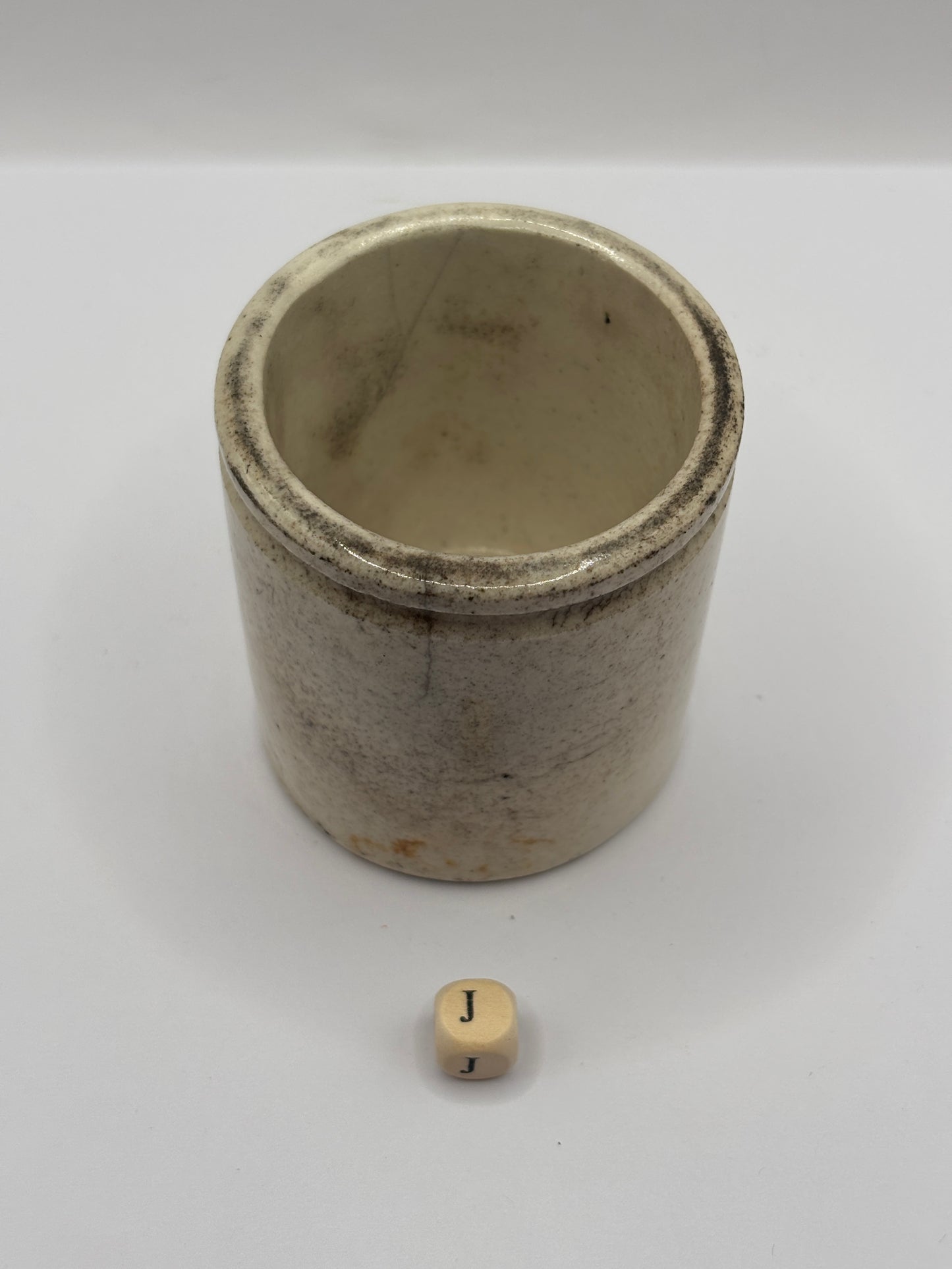 Old small chunky stoneware pot (J)