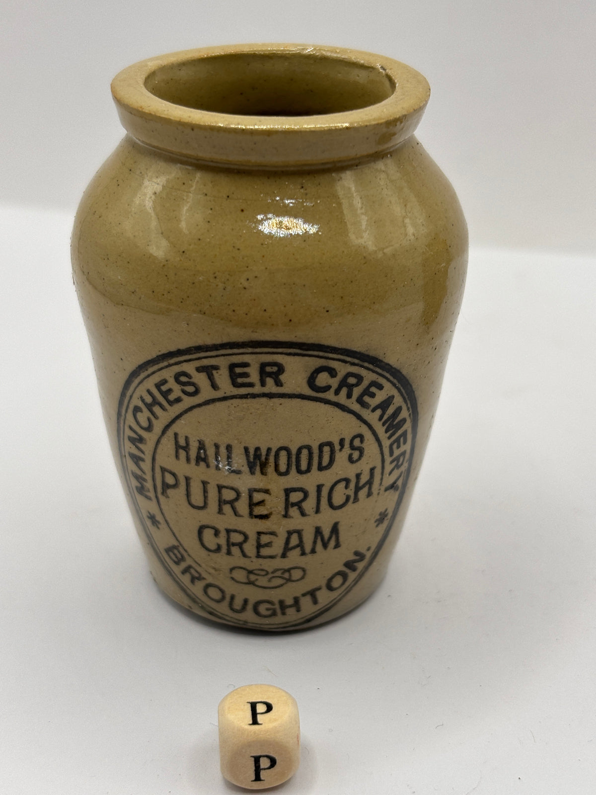 Old advertising cream pot, Hailwoods rich cream (P)