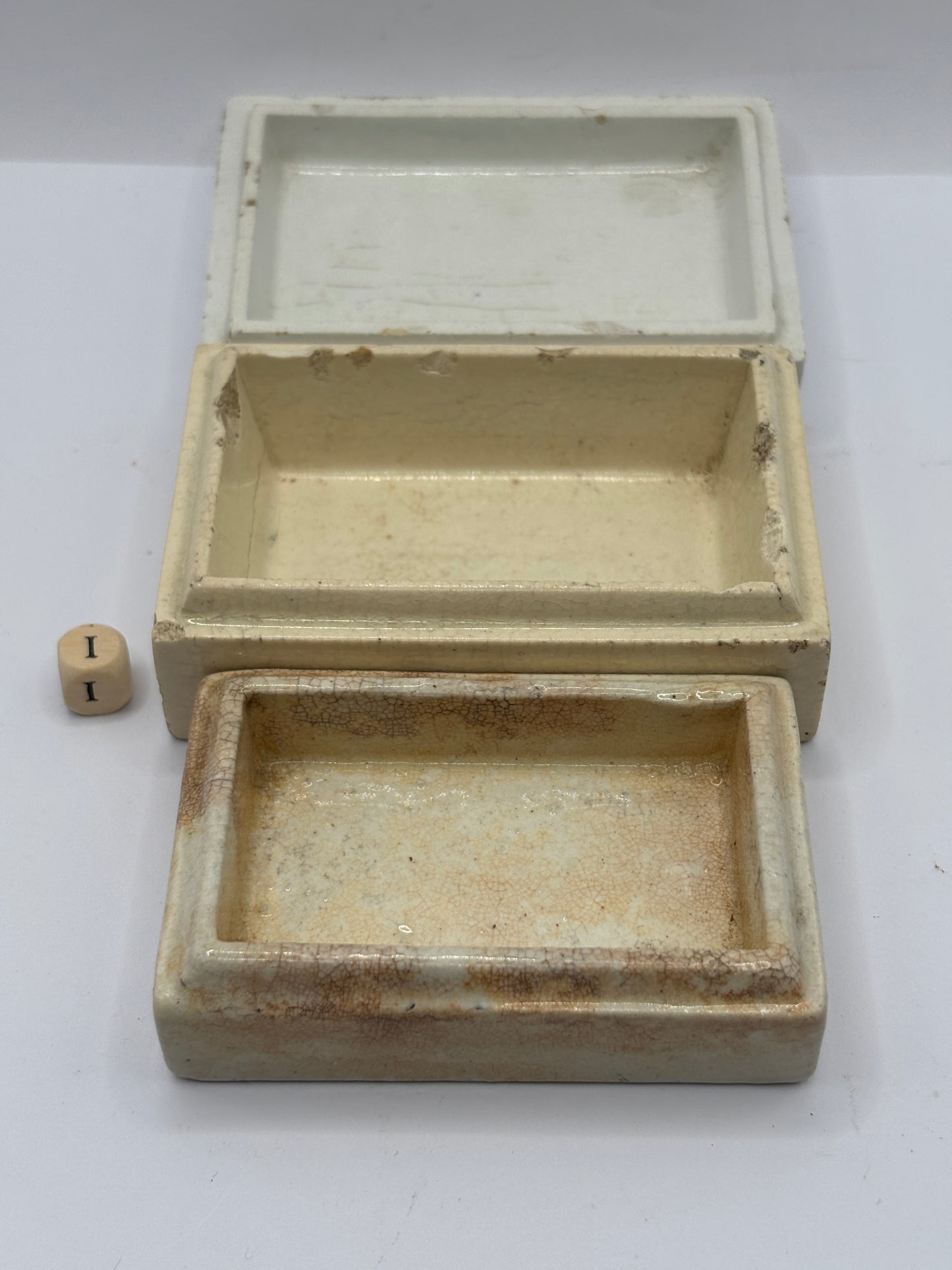 3 rarer rectangle shaped pot lid bases, stackers (i) damages
