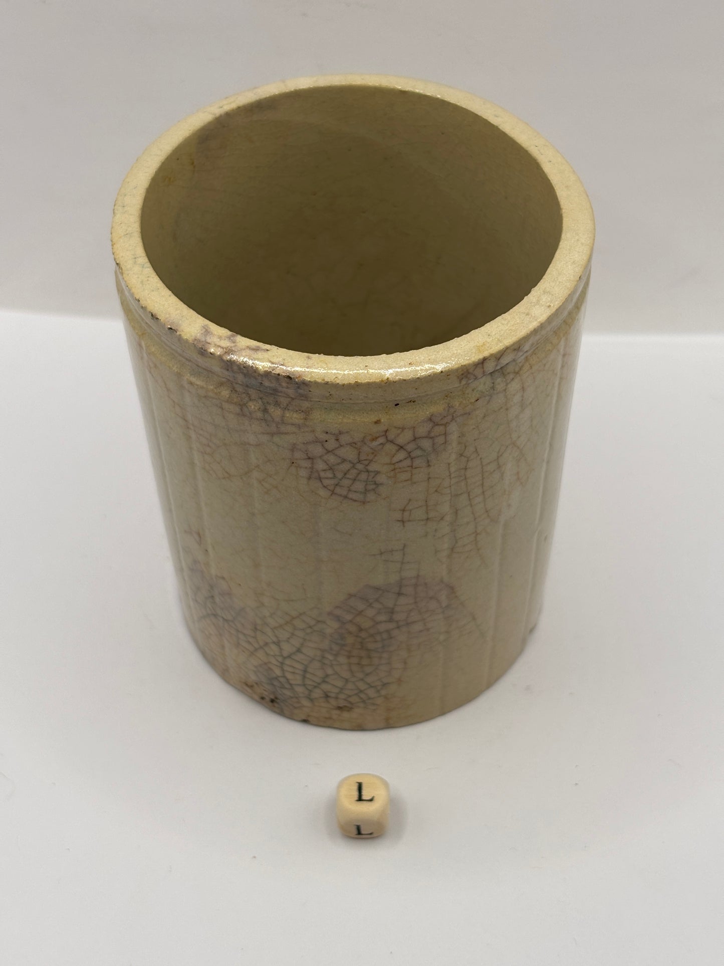 Old 1lb ribbed stoneware jam pot (L)