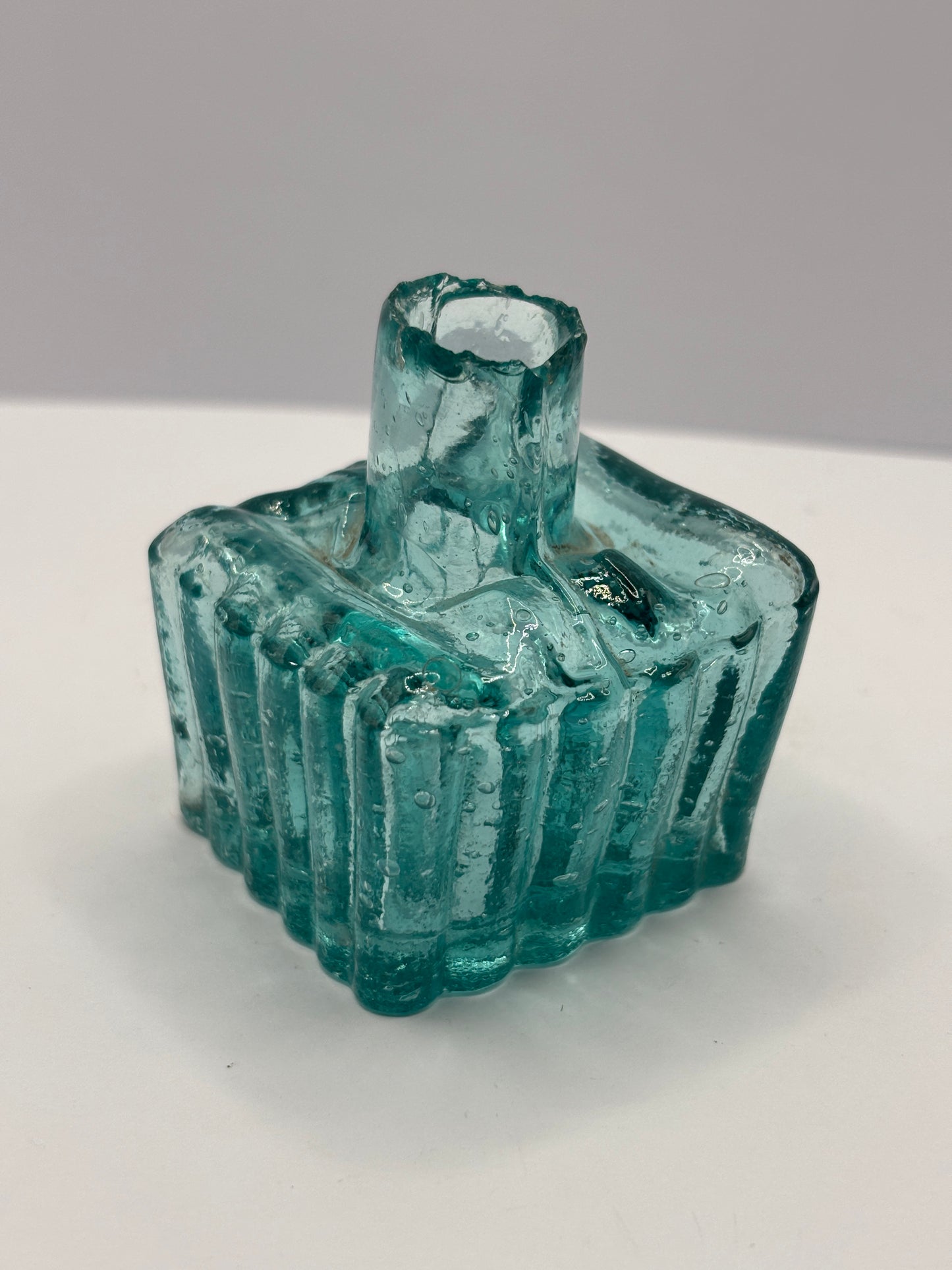 Old Lyons ink, aqua glass ribbed penny ink, inkwell